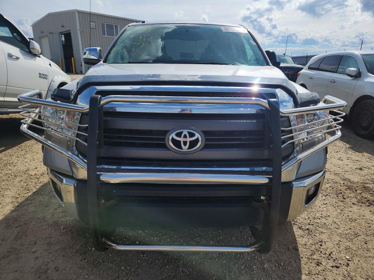 2015 Toyota Tundra Sr5 Silver vin: 5TFDY5F14FX428127