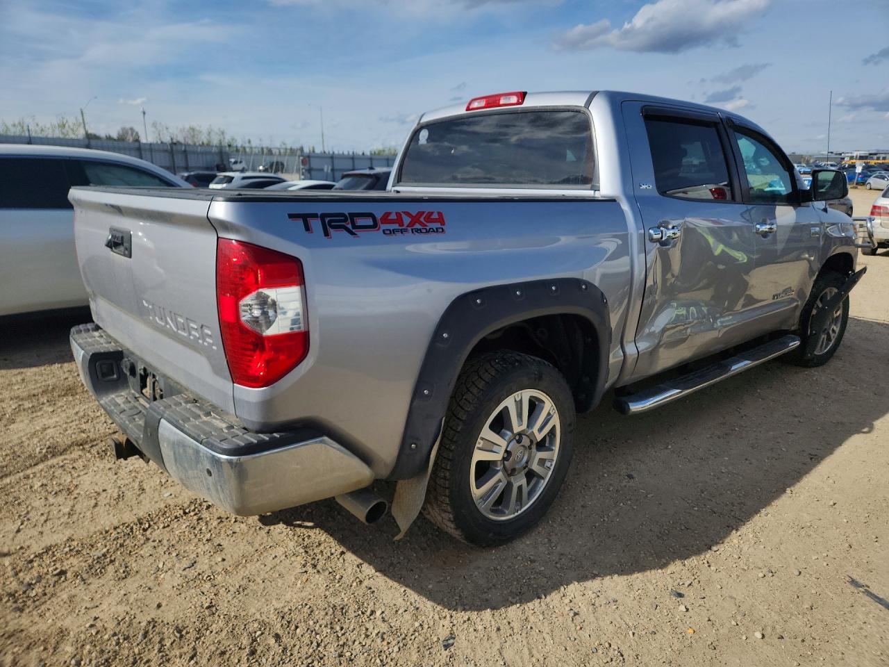 2015 Toyota Tundra Sr5 Silver vin: 5TFDY5F14FX428127
