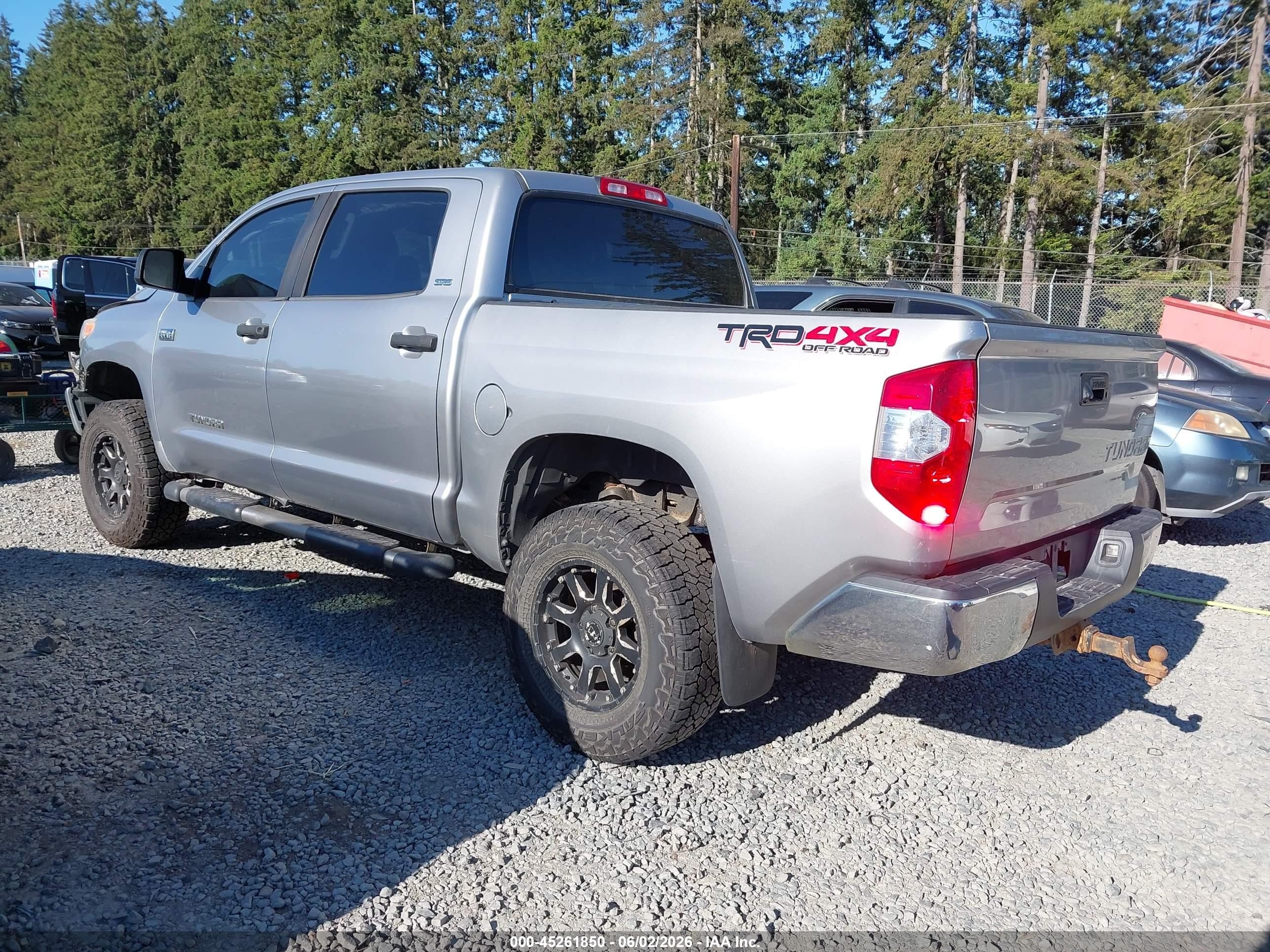 2015 Toyota Tundra Sr5 5.7l V8 Silver vin: 5TFDY5F14FX444165