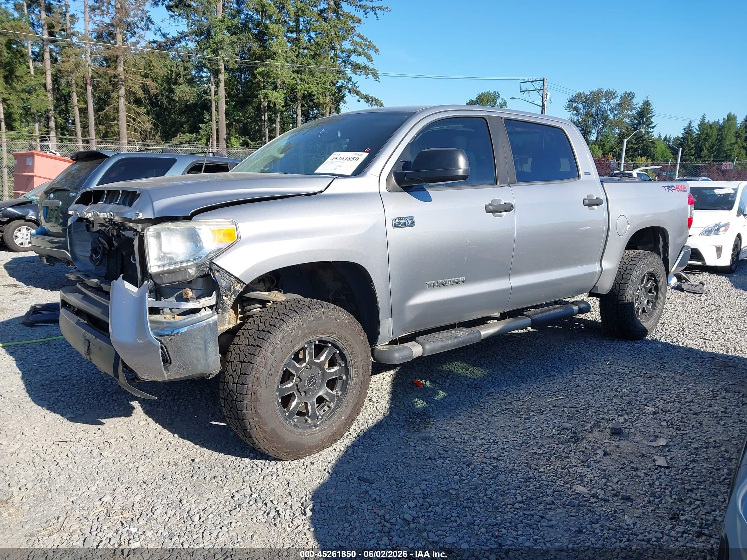 2015 Toyota Tundra Sr5 5.7l V8 Silver vin: 5TFDY5F14FX444165