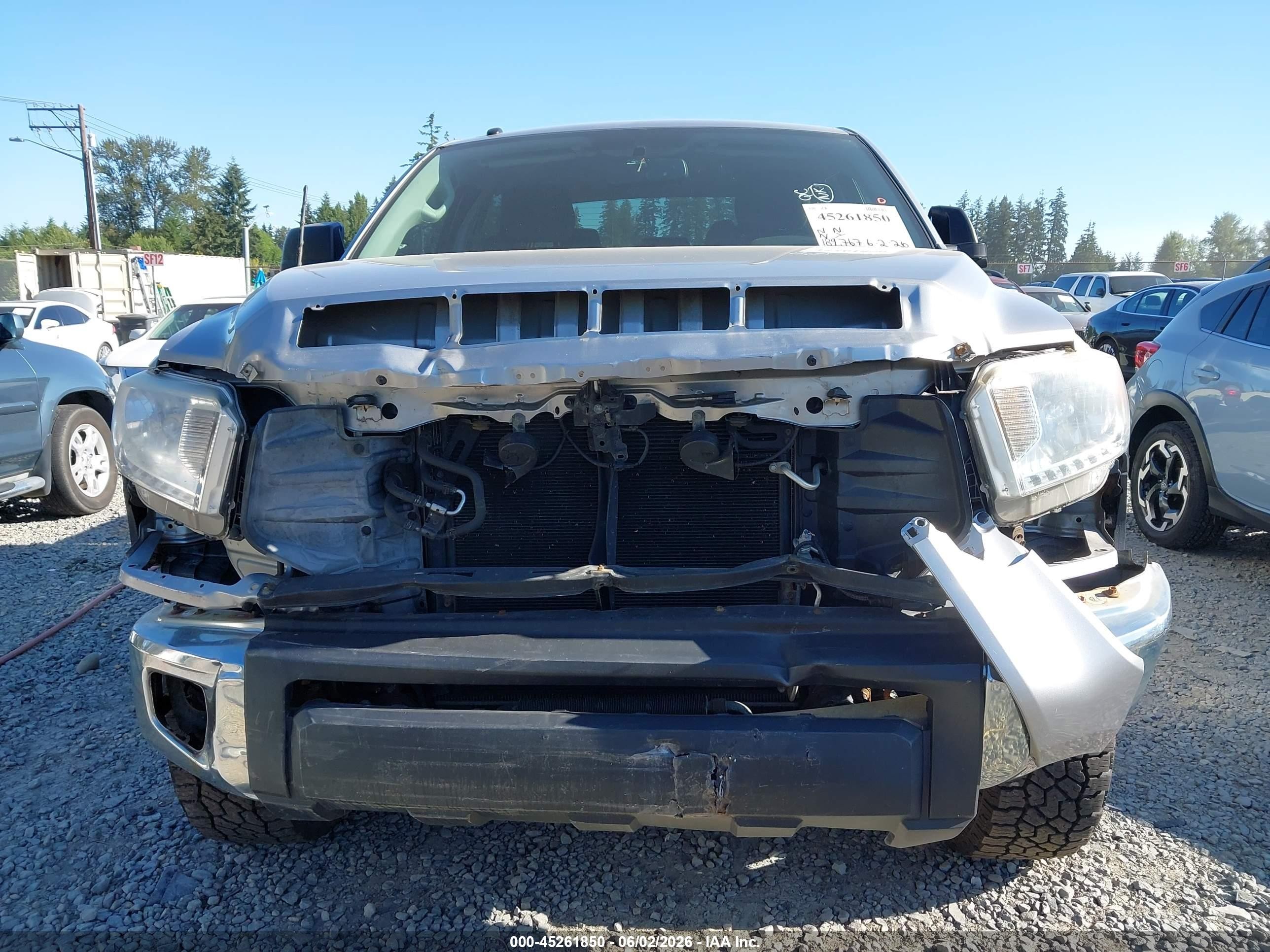 2015 Toyota Tundra Sr5 5.7l V8 Silver vin: 5TFDY5F14FX444165