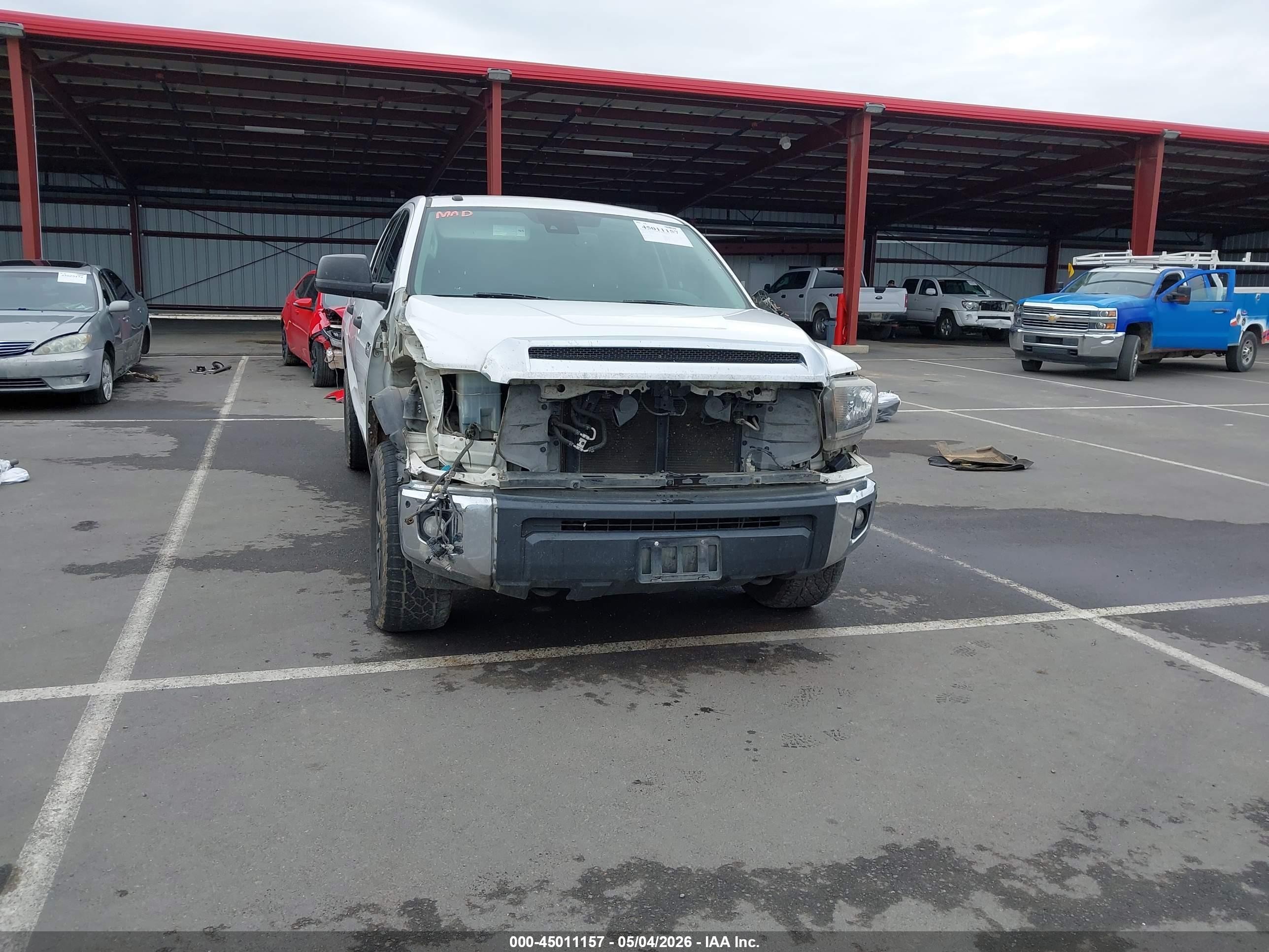 2018 Toyota Tundra Sr5 5.7l V8 Белый vin: 5TFDY5F14JX699231
