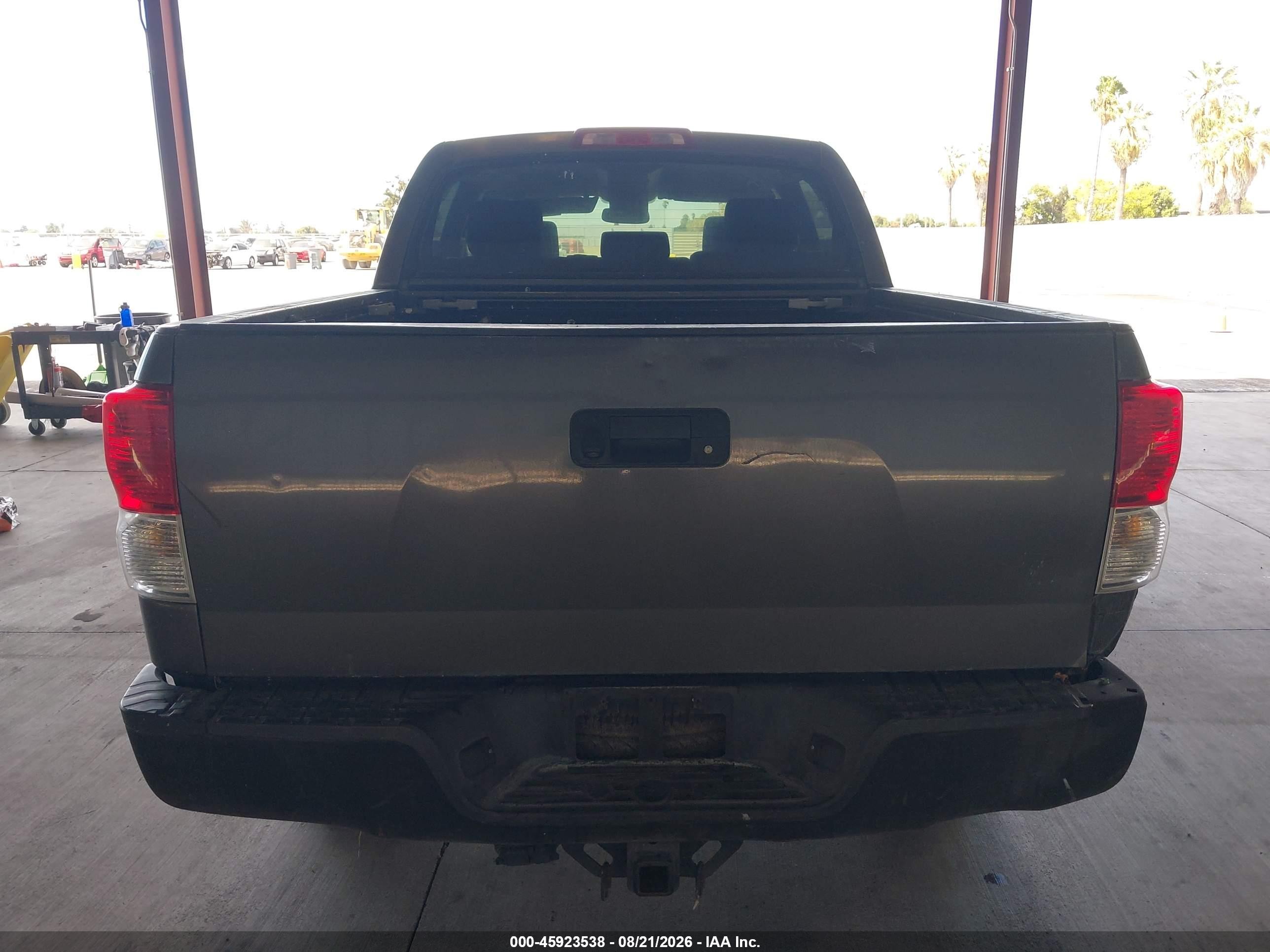 2011 Toyota Tundra Grade 5.7l V8 Gray vin: 5TFDY5F15BX176382