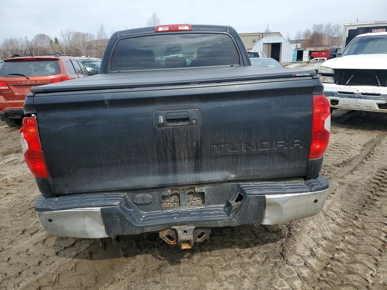 2014 Toyota Tundra Crewmax Sr5 Black vin: 5TFDY5F15EX390678