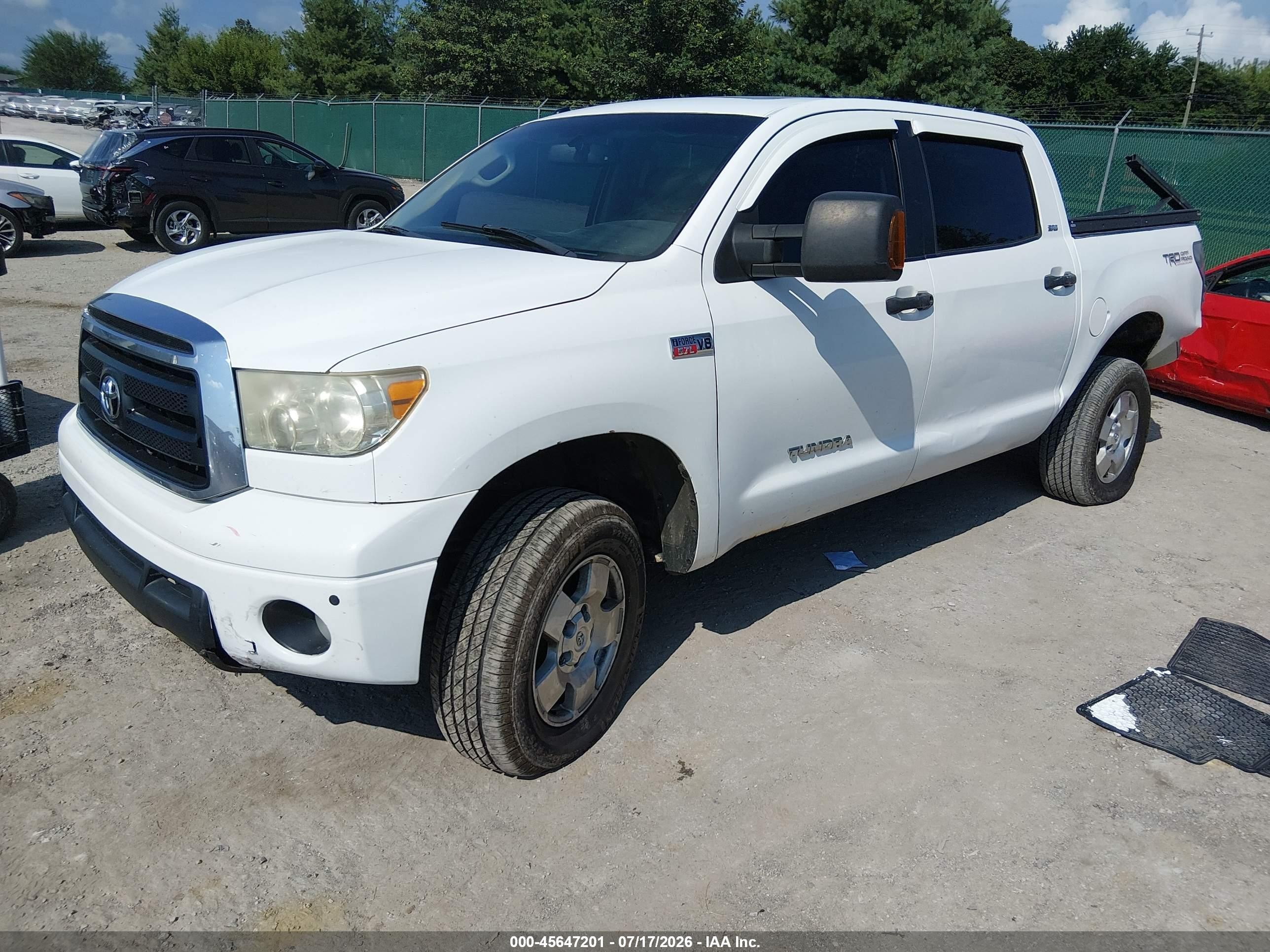 2011 Toyota Tundra Sr5 5.7l V8 White vin: 5TFDY5F16BX180957