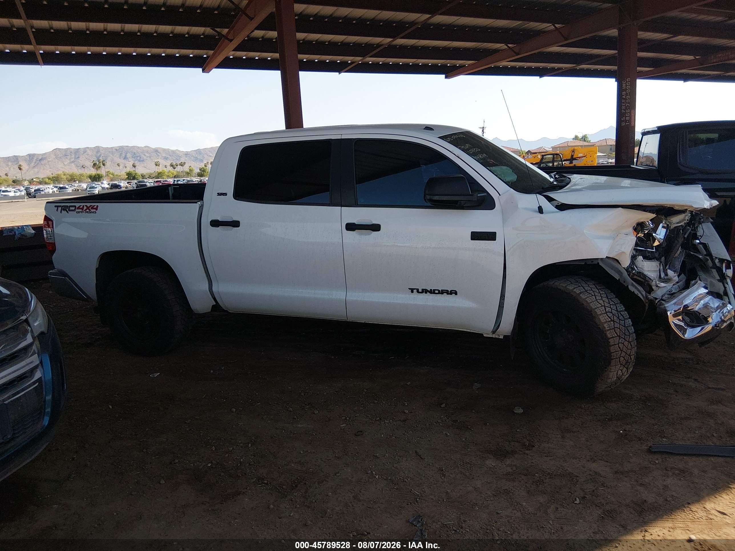 2015 Toyota Tundra Sr5 5.7l V8 White vin: 5TFDY5F17FX468718