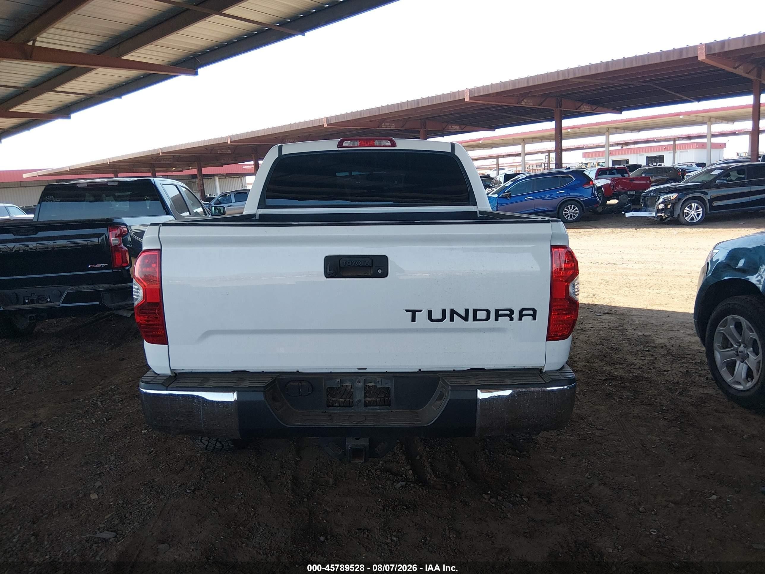 2015 Toyota Tundra Sr5 5.7l V8 White vin: 5TFDY5F17FX468718
