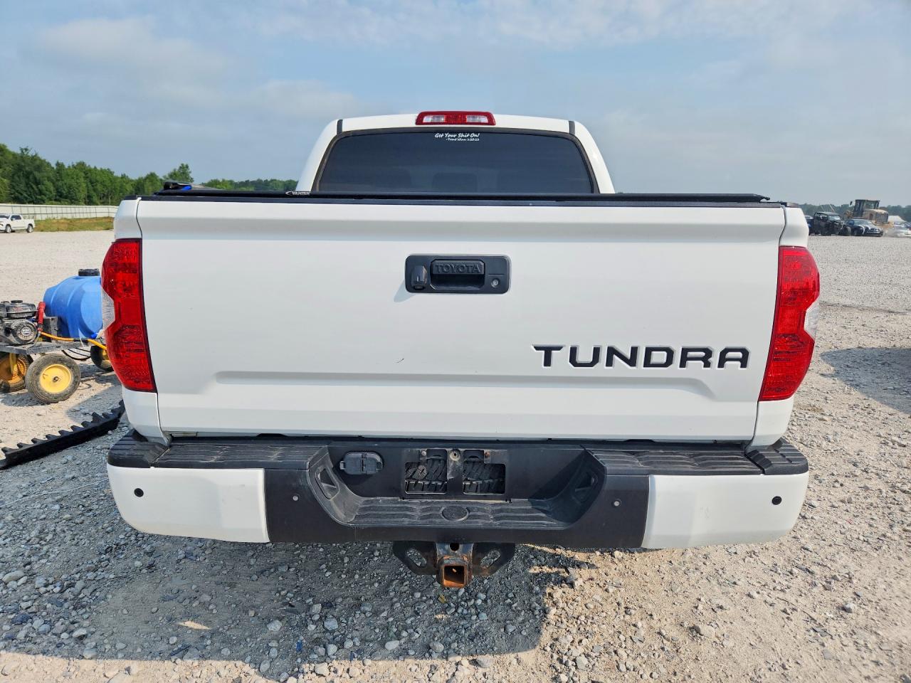 2017 Toyota Tundra Sr5 White vin: 5TFDY5F17HX637381
