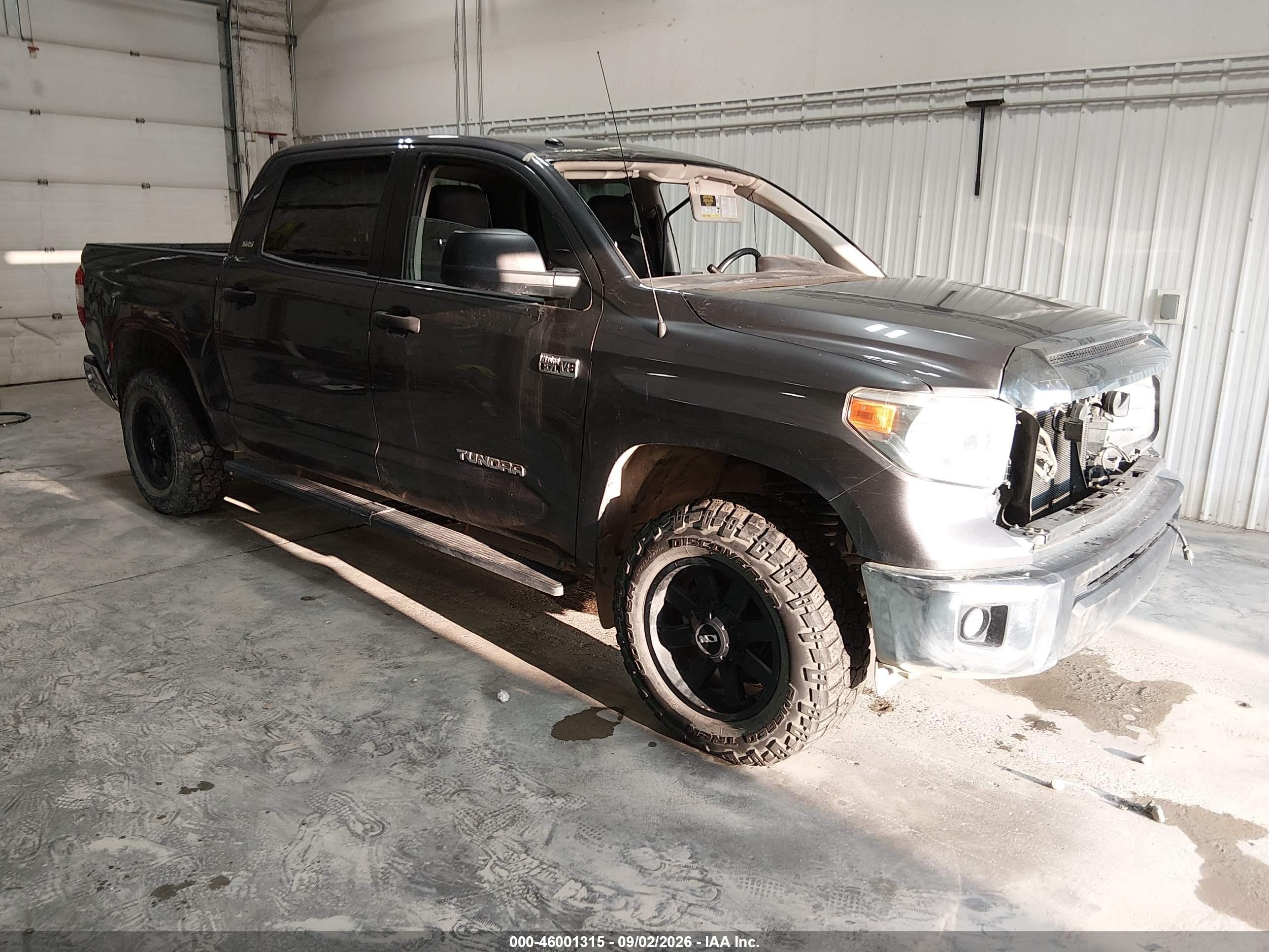 2017 Toyota Tundra Sr5 5.7l V8 Gray vin: 5TFDY5F17HX676438