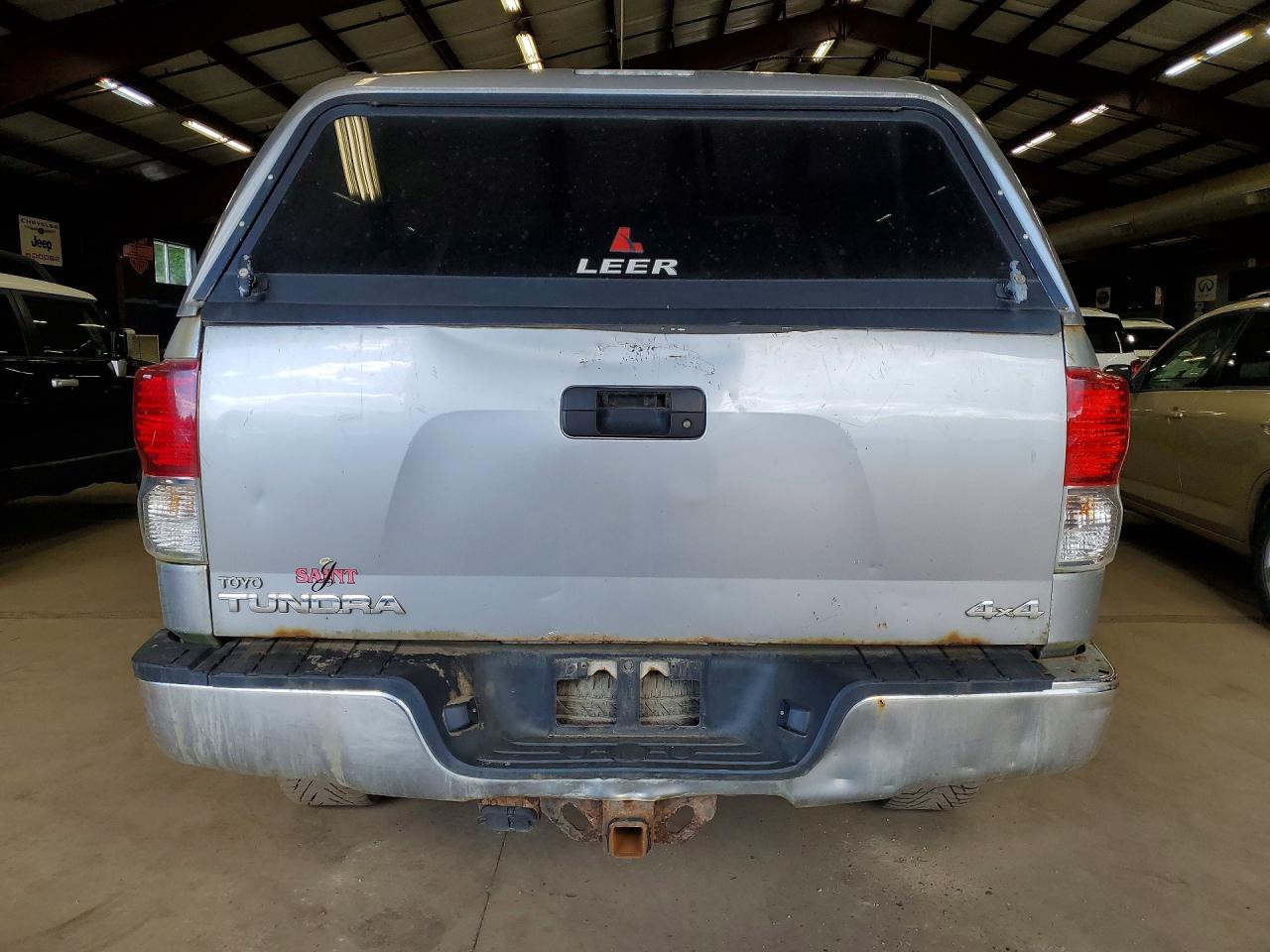 2011 Toyota Tundra Crewmax Sr5 Silver vin: 5TFDY5F18BX187120