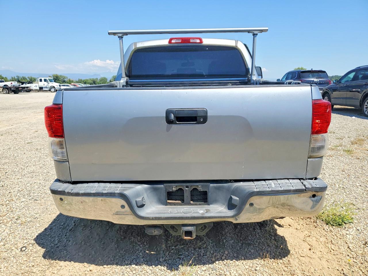 2011 Toyota Tundra Crewmax Sr5 Silver vin: 5TFDY5F18BX196044