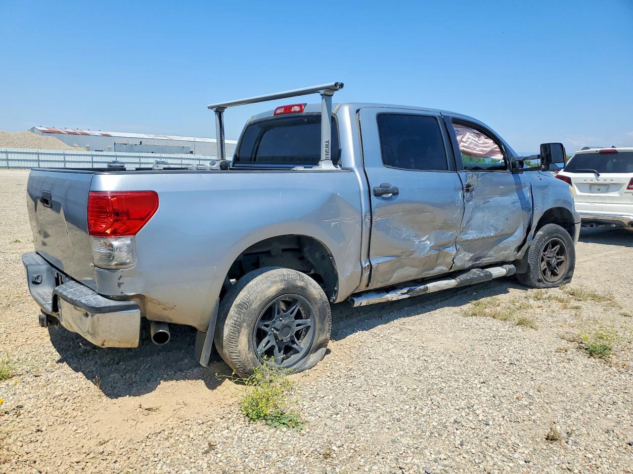2011 Toyota Tundra Crewmax Sr5 Silver vin: 5TFDY5F18BX196044