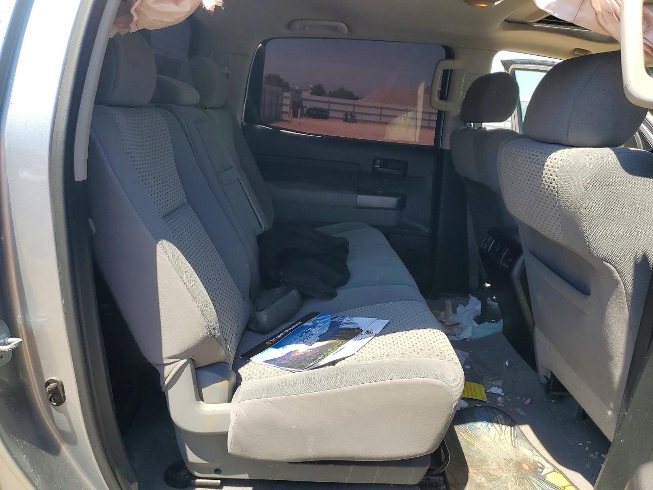2011 Toyota Tundra Crewmax Sr5 Silver vin: 5TFDY5F18BX196044