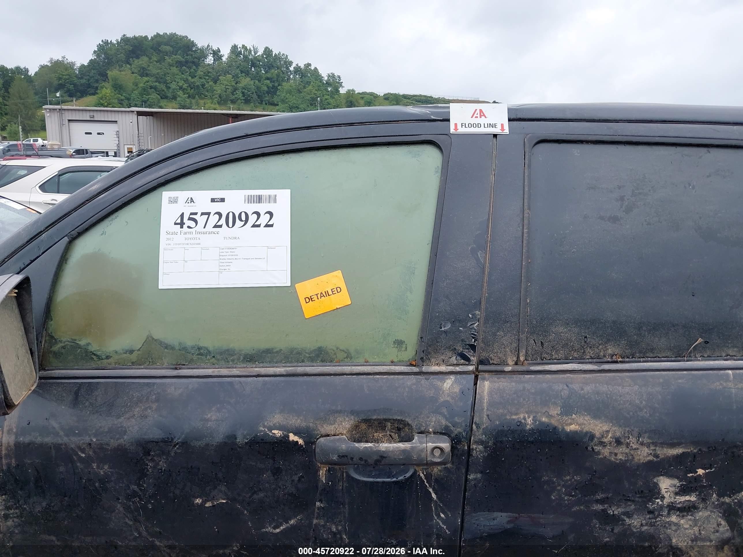 2012 Toyota Tundra Grade 5.7l V8 Черный vin: 5TFDY5F18CX245888