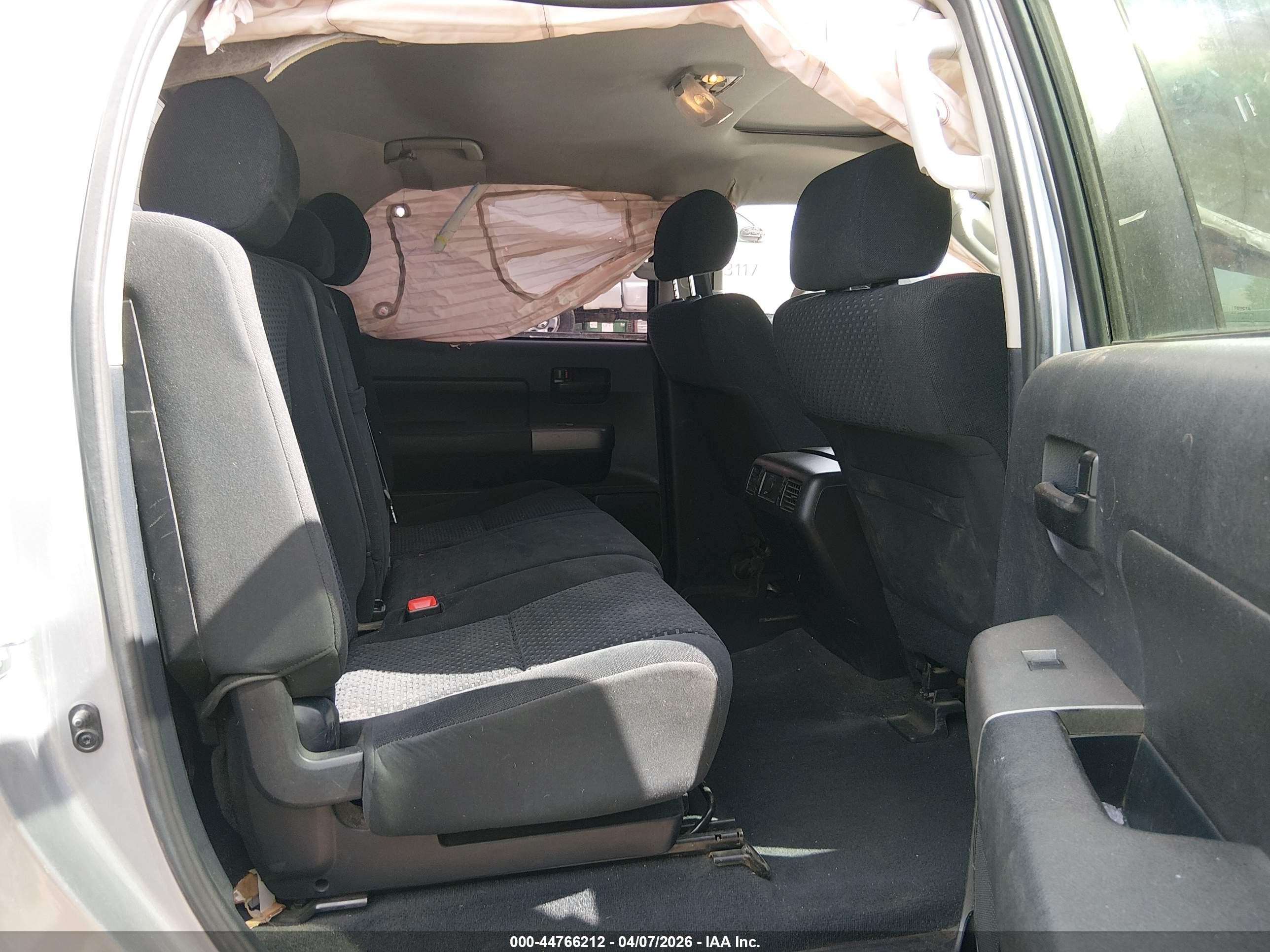 2010 Toyota Tundra Sr5 5.7l V8 Silver vin: 5TFDY5F19AX140886