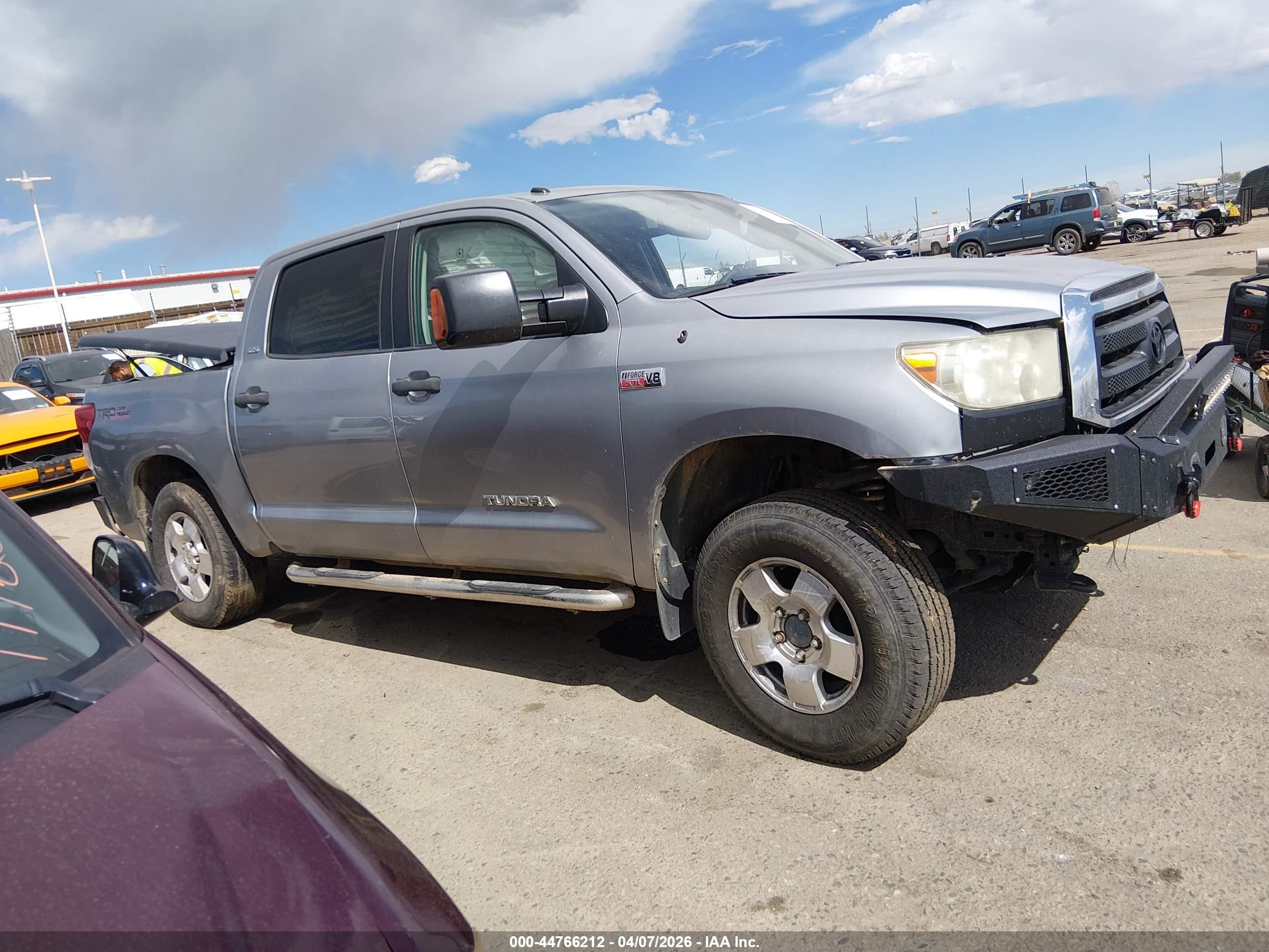 2010 Toyota Tundra Sr5 5.7l V8 Silver vin: 5TFDY5F19AX140886