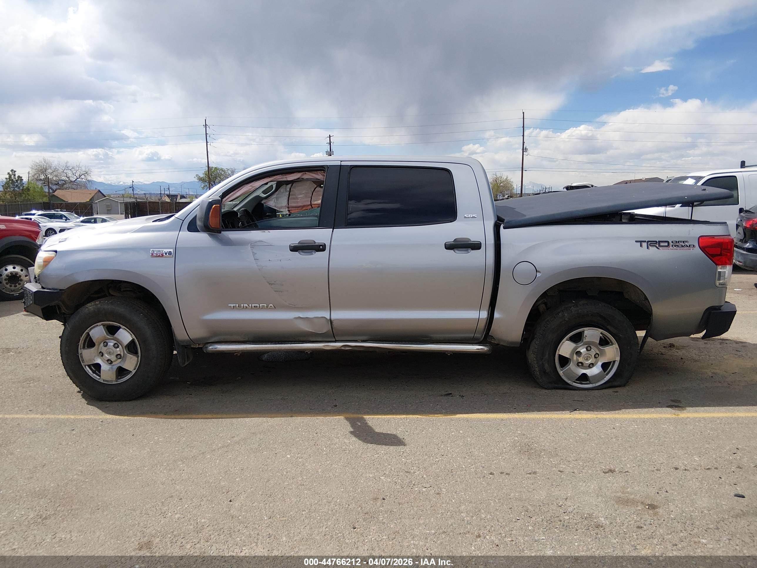 2010 Toyota Tundra Sr5 5.7l V8 Silver vin: 5TFDY5F19AX140886