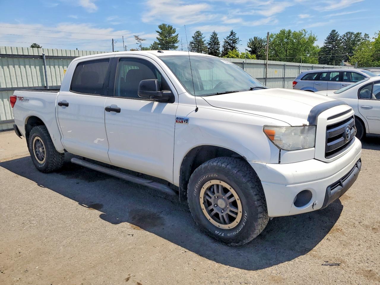 2012 Toyota Tundra Crewmax Sr5 White vin: 5TFDY5F19CX231093