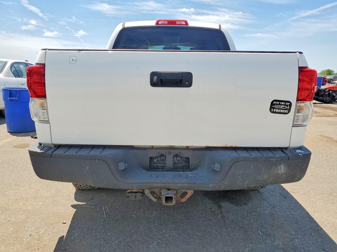 2012 Toyota Tundra Crewmax Sr5 White vin: 5TFDY5F19CX231093