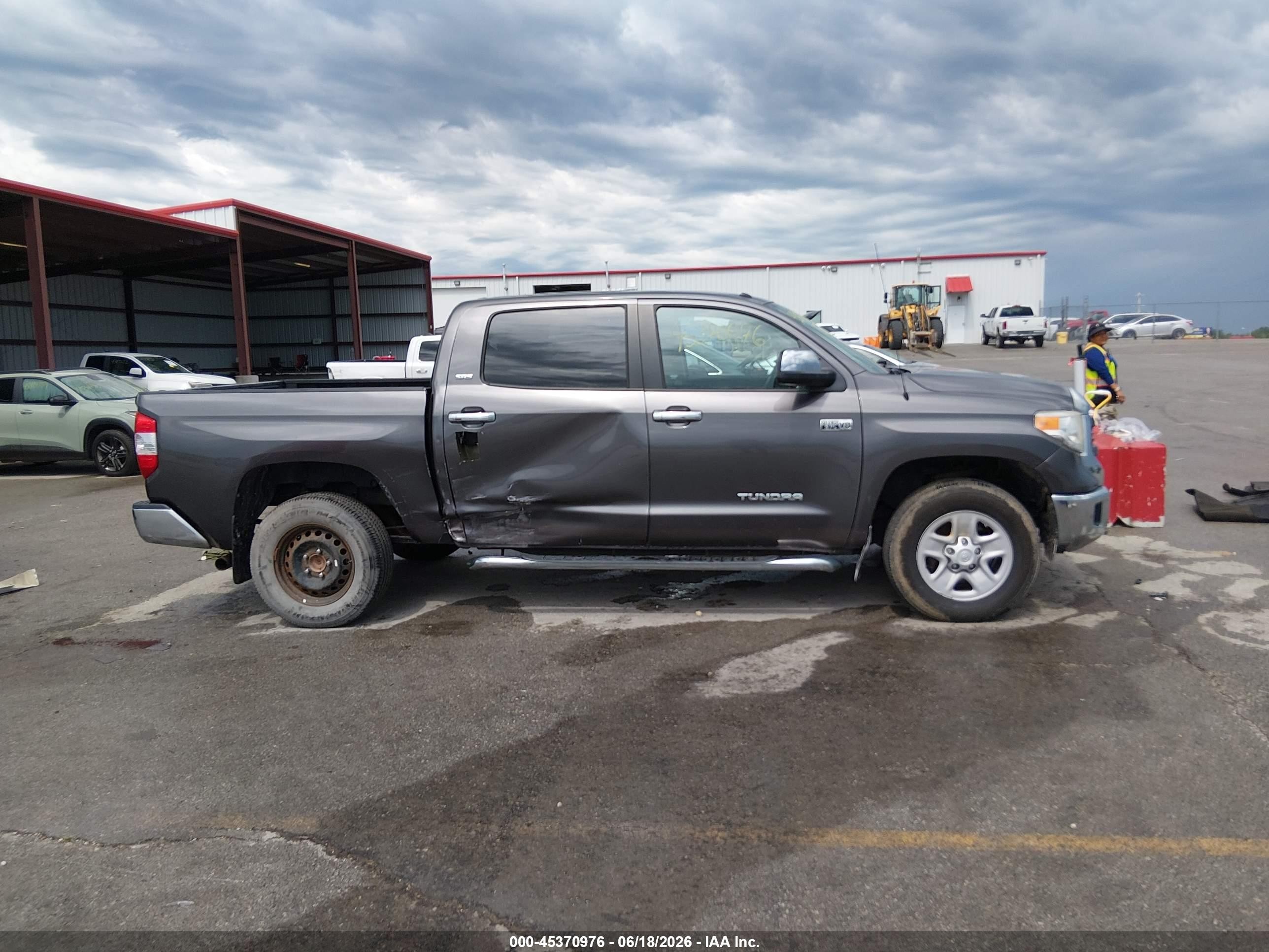 2015 Toyota Tundra Sr5 5.7l V8 Gray vin: 5TFDY5F19FX477839