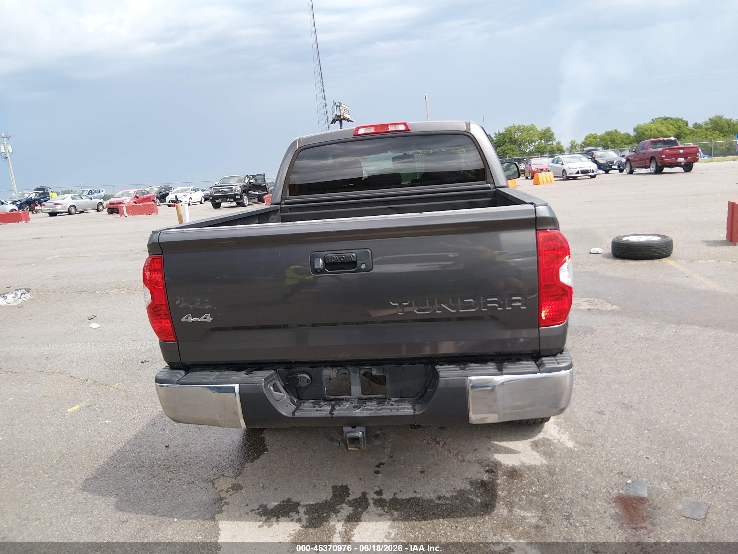 2015 Toyota Tundra Sr5 5.7l V8 Gray vin: 5TFDY5F19FX477839
