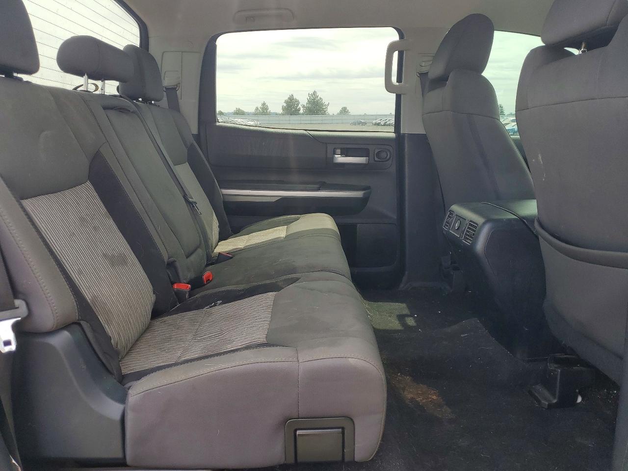 2017 Toyota Tundra Sr5 Gray vin: 5TFDY5F19HX610313