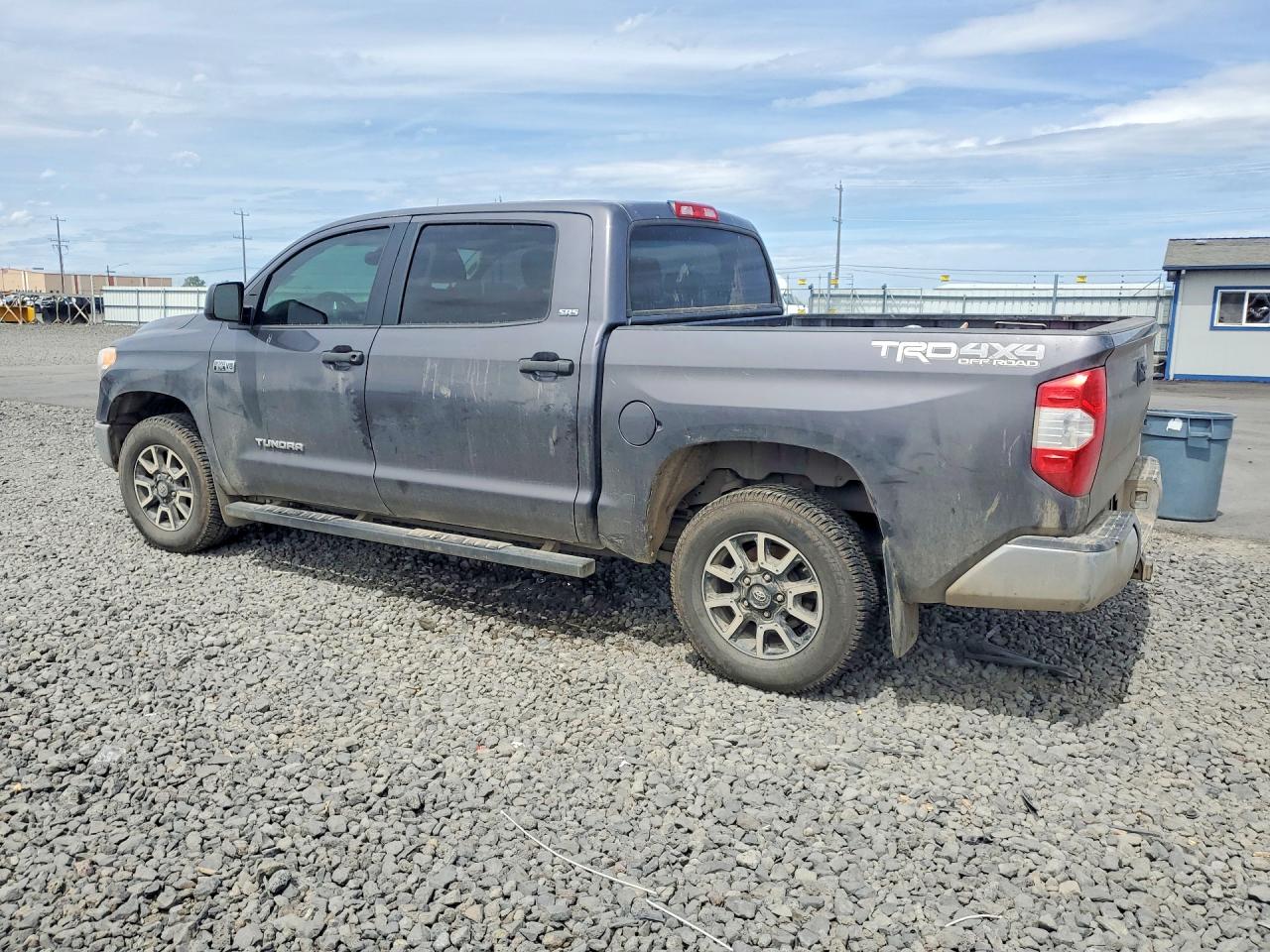 2017 Toyota Tundra Sr5 Gray vin: 5TFDY5F19HX610313