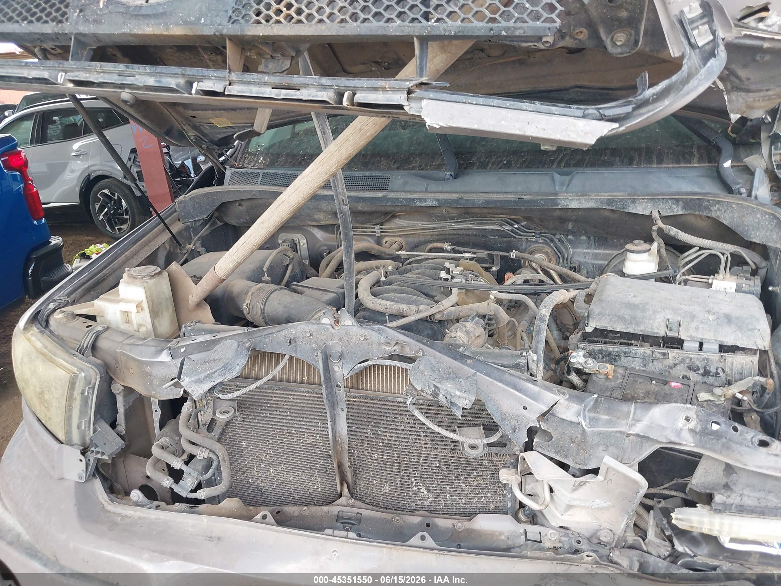 2012 Toyota Tundra Grade 5.7l V8 Серый vin: 5TFDY5F1XCX242426