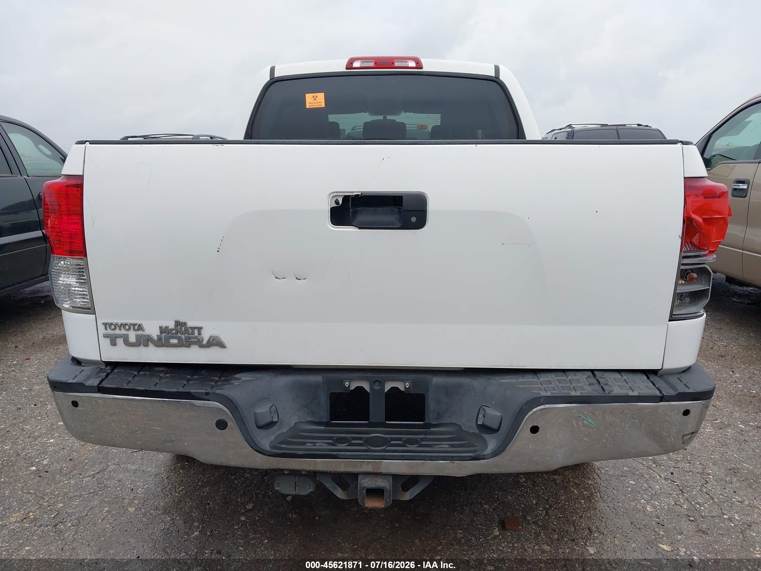2010 Toyota Tundra Grade 4.6l V8 White vin: 5TFEM5F10AX010575