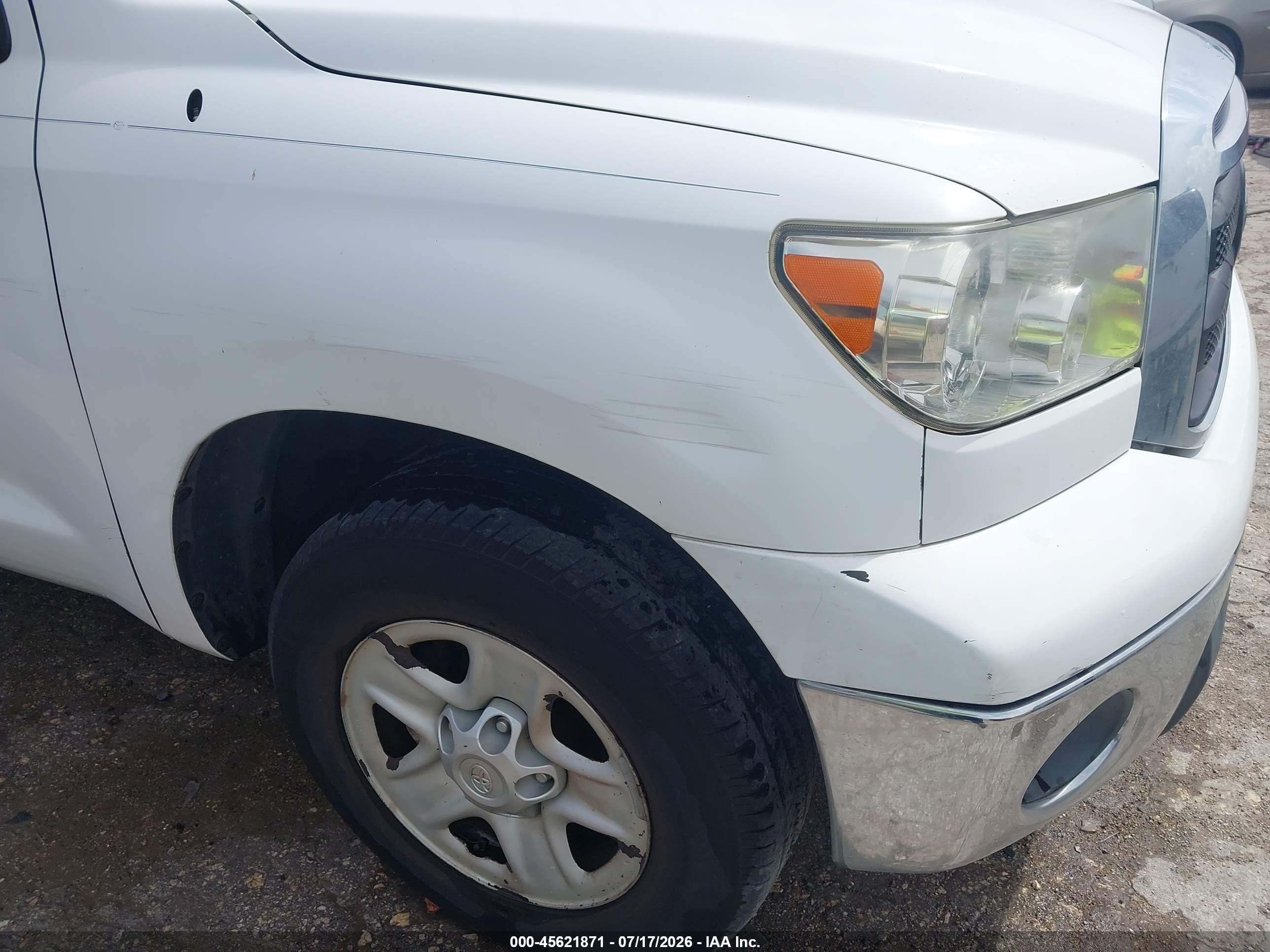 2010 Toyota Tundra Grade 4.6l V8 White vin: 5TFEM5F10AX010575
