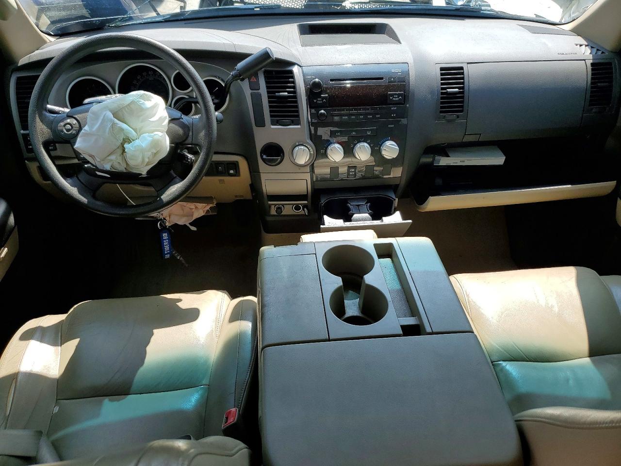 2010 Toyota Tundra Crewmax Sr5 White vin: 5TFEM5F10AX011600