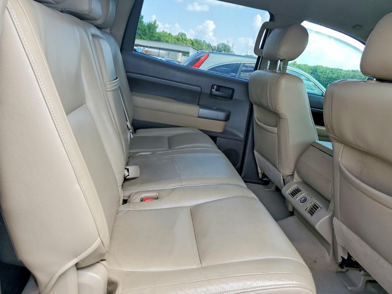 2010 Toyota Tundra Crewmax Sr5 White vin: 5TFEM5F10AX011600