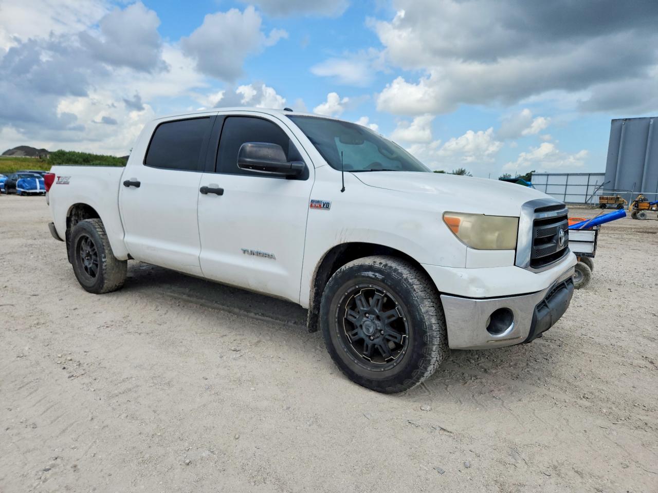 2011 Toyota Tundra Crewmax Sr5 Белый vin: 5TFEM5F10BX034764