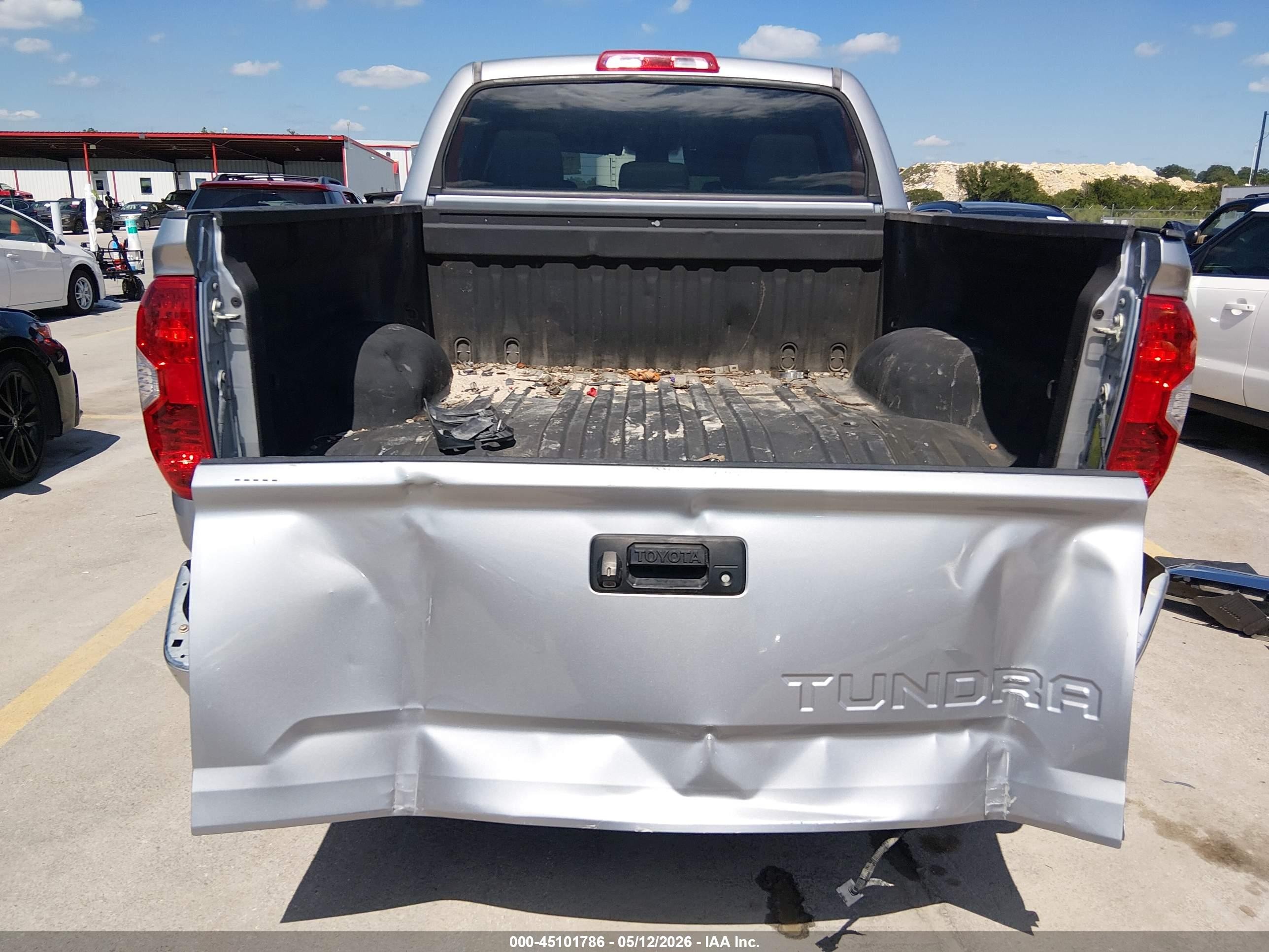 2014 Toyota Tundra Sr5 4.6l V8 Silver vin: 5TFEM5F10EX081667