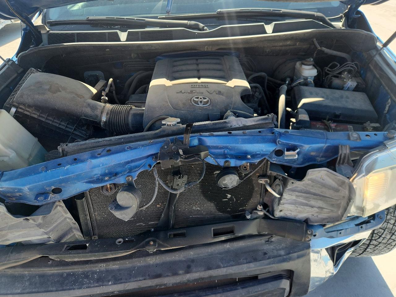 2017 Toyota Tundra Crewmax Sr5 Blue vin: 5TFEM5F10HX112016