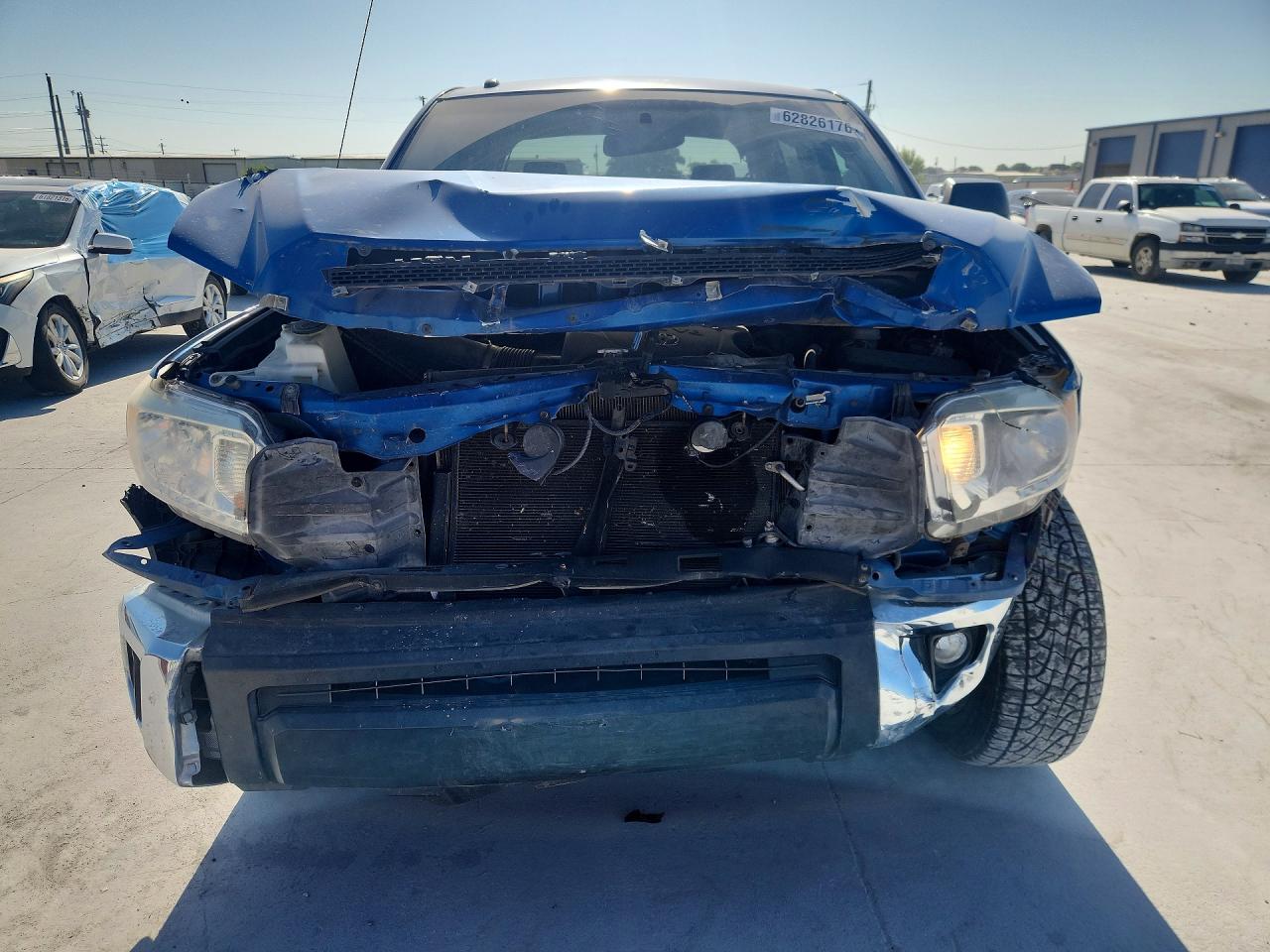 2017 Toyota Tundra Crewmax Sr5 Blue vin: 5TFEM5F10HX112016