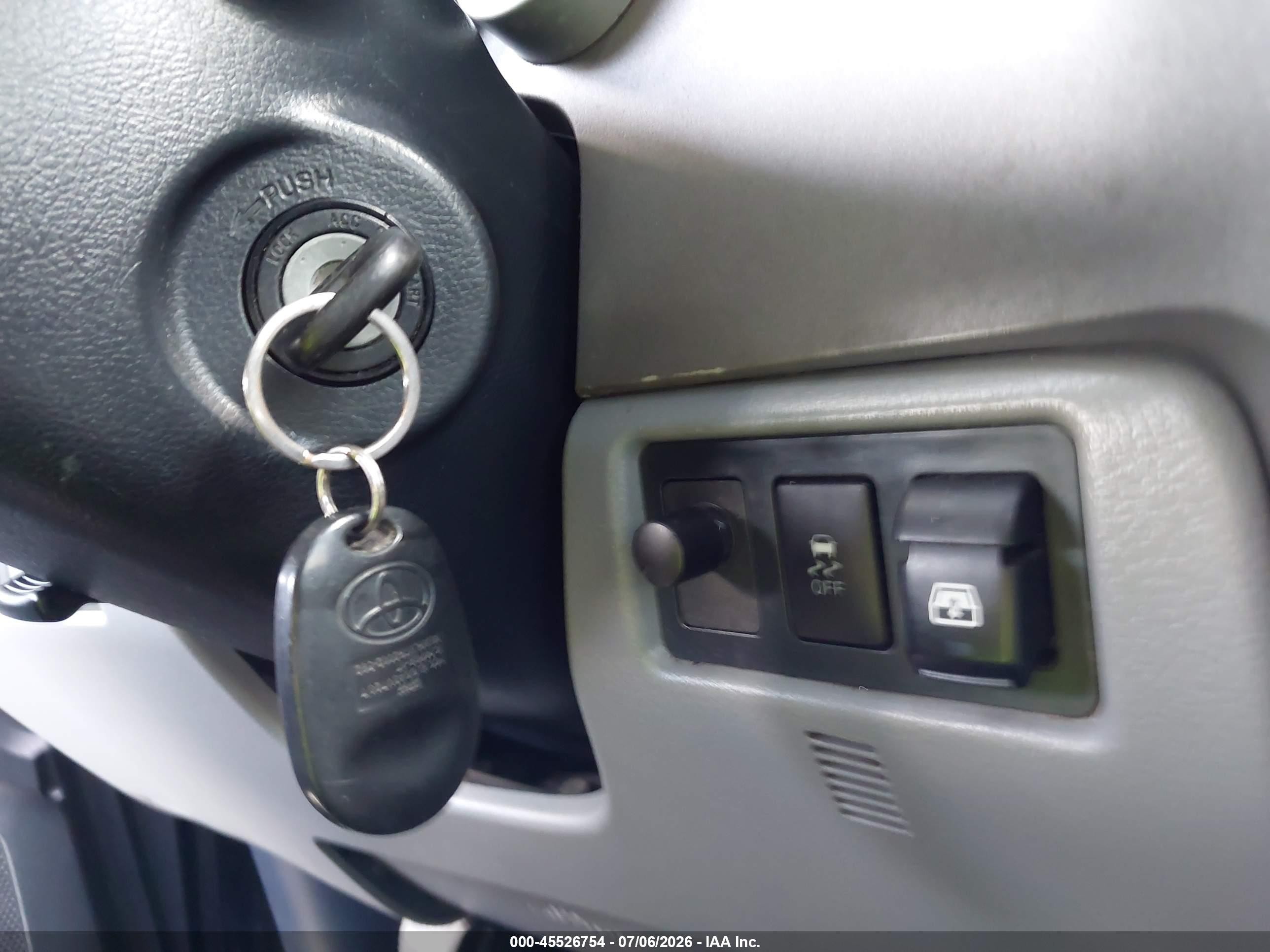 2012 Toyota Tundra Grade 4.6l V8 Черный vin: 5TFEM5F11CX051073