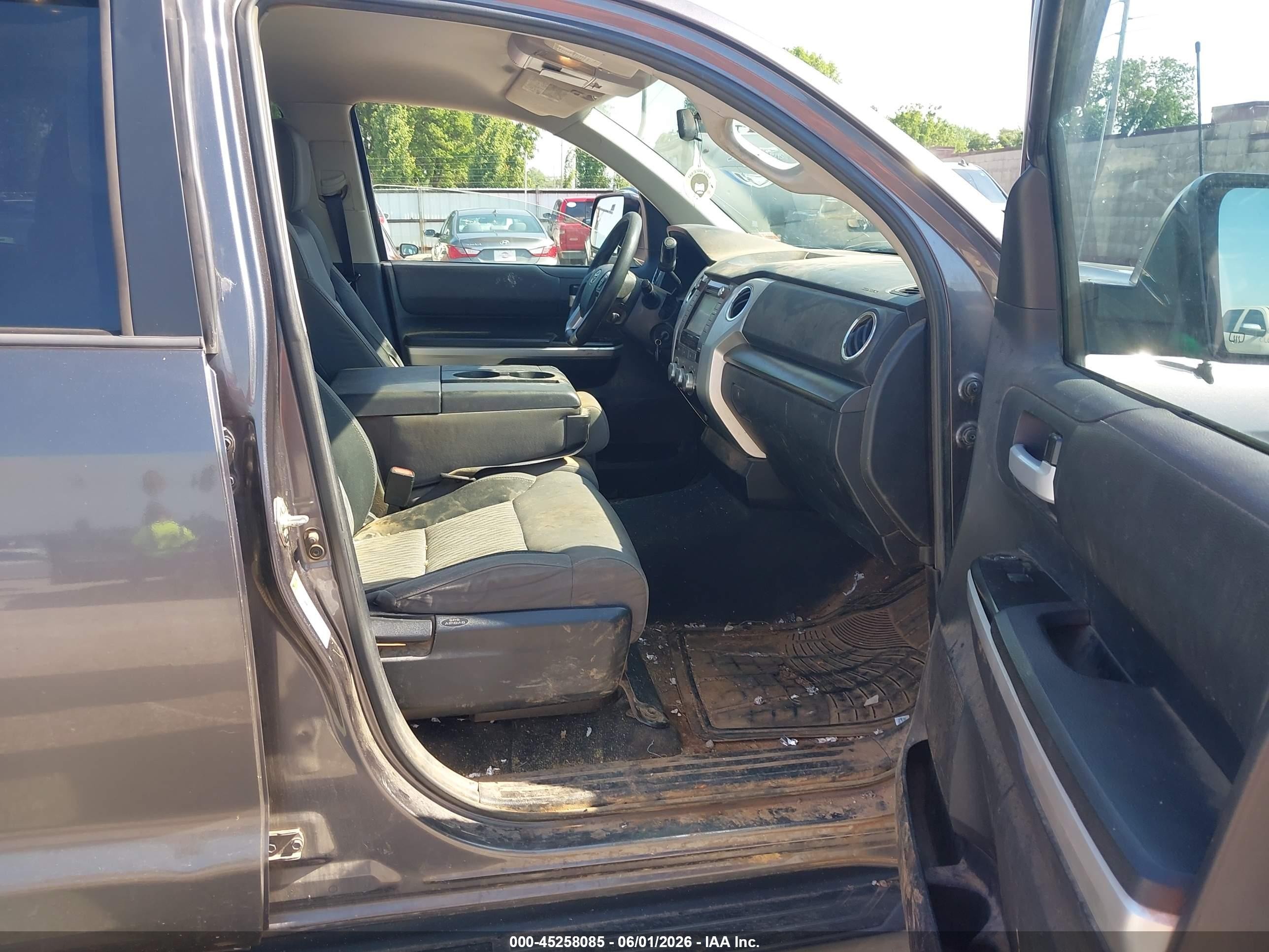 2015 Toyota Tundra Sr5 4.6l V8 Серый vin: 5TFEM5F11FX084031