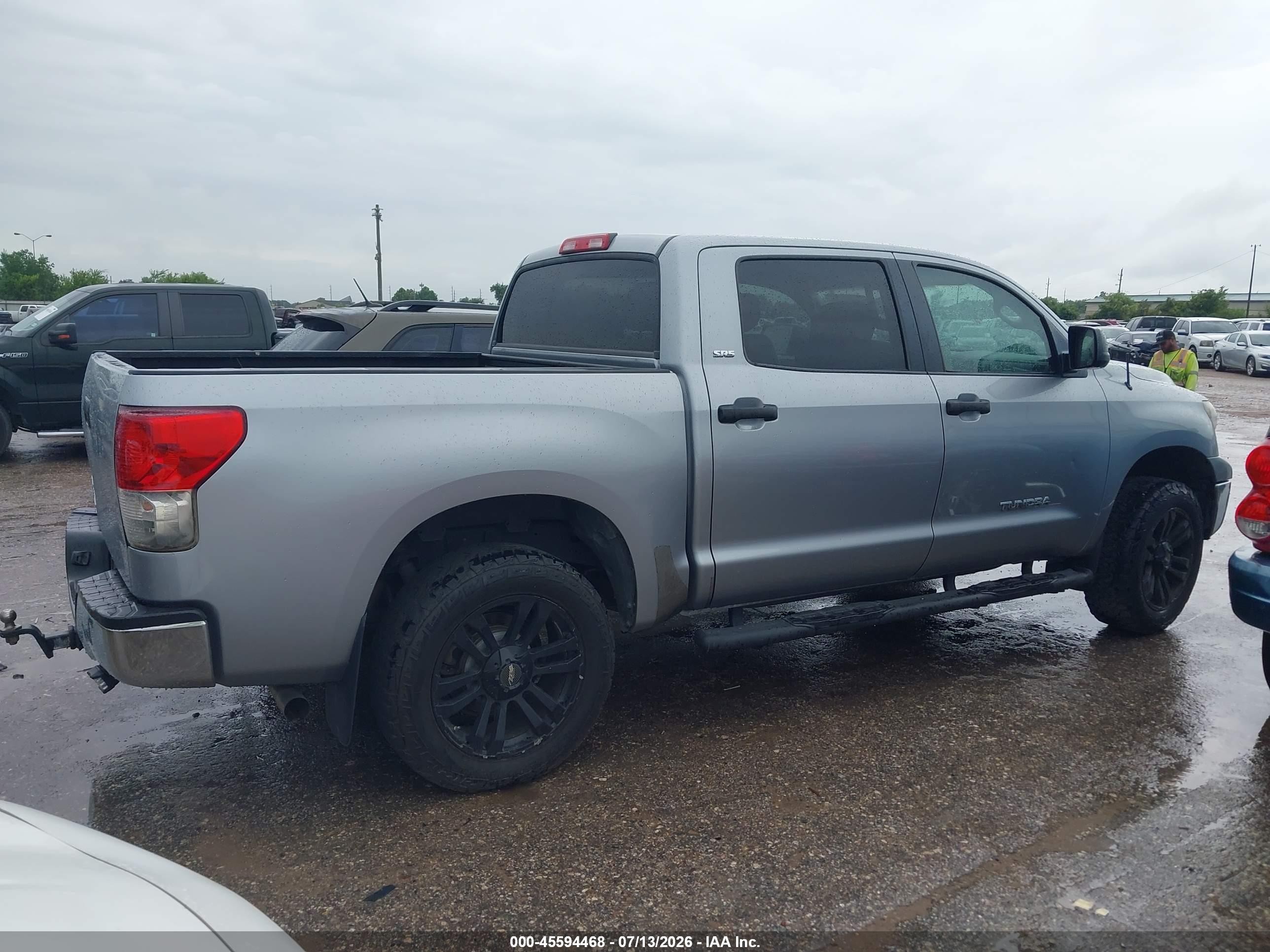 2010 Toyota Tundra Grade 4.6l V8 Silver vin: 5TFEM5F12AX017883