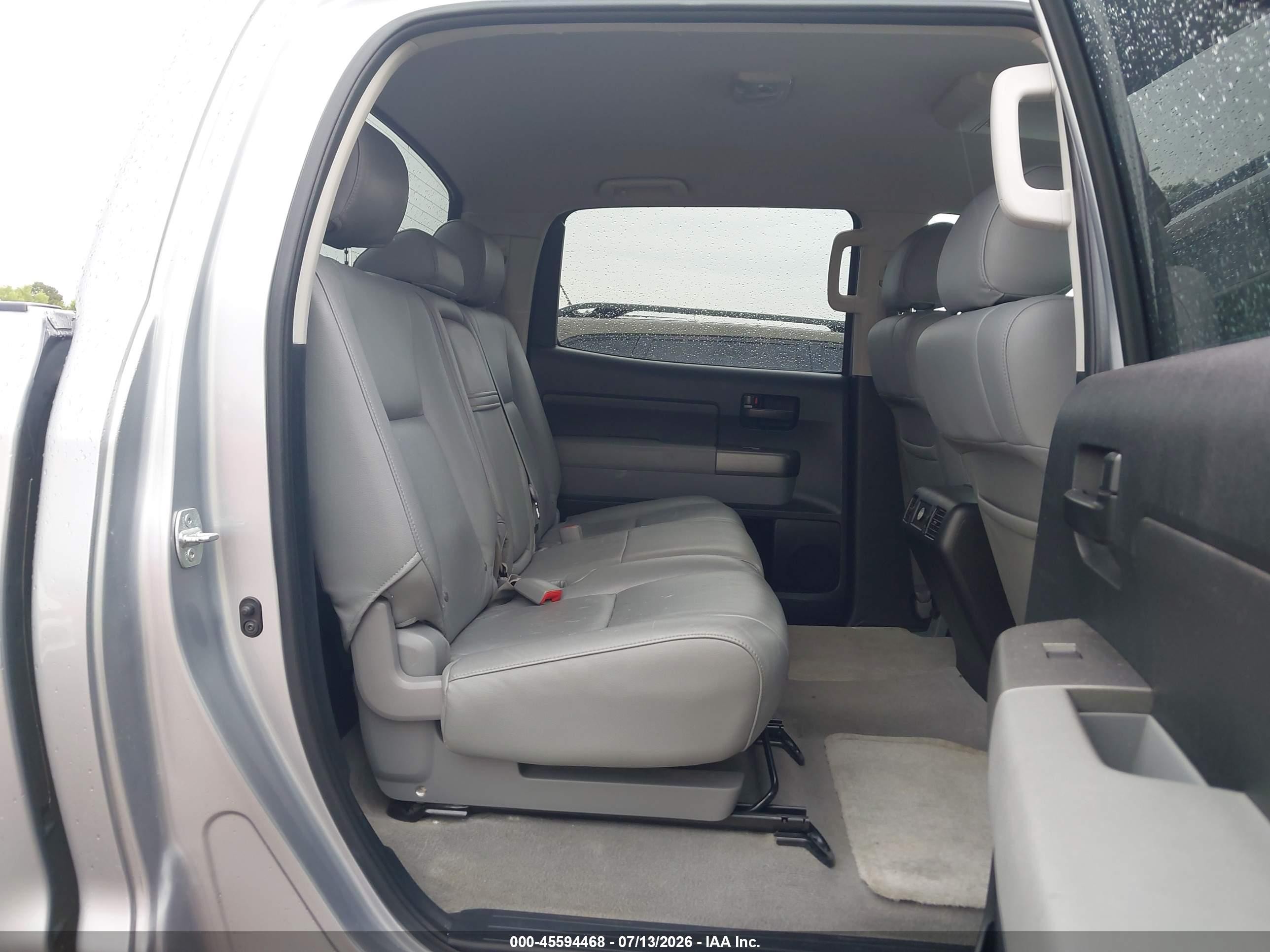 2010 Toyota Tundra Grade 4.6l V8 Silver vin: 5TFEM5F12AX017883