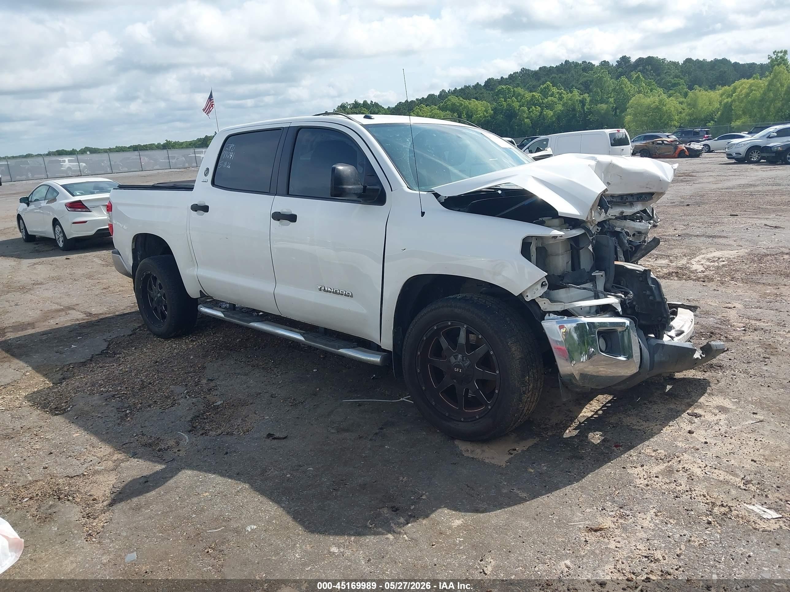 2014 Toyota Tundra Sr5 4.6l V8 White vin: 5TFEM5F12EX070976