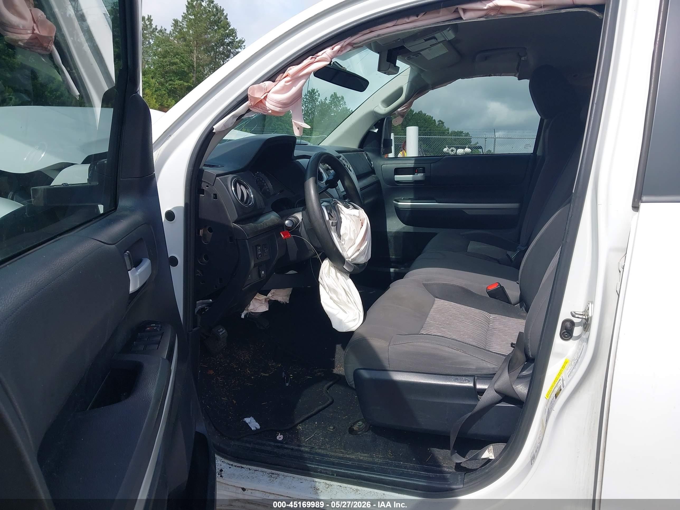 2014 Toyota Tundra Sr5 4.6l V8 White vin: 5TFEM5F12EX070976