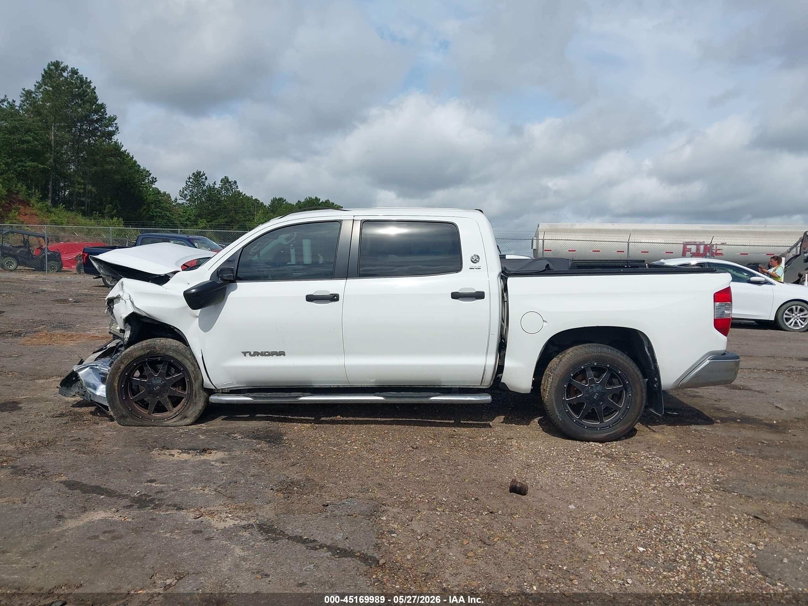 2014 Toyota Tundra Sr5 4.6l V8 White vin: 5TFEM5F12EX070976