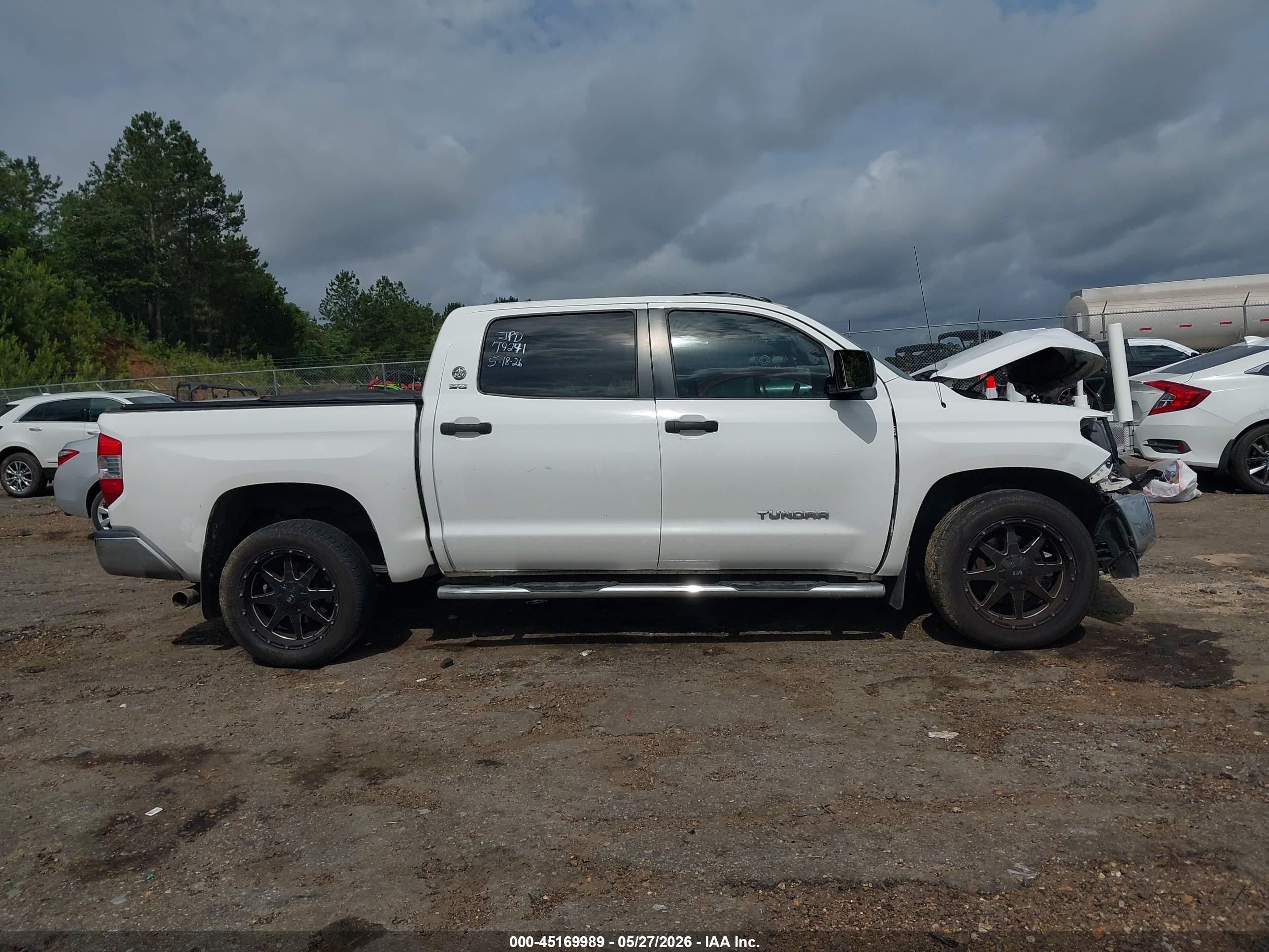 2014 Toyota Tundra Sr5 4.6l V8 White vin: 5TFEM5F12EX070976