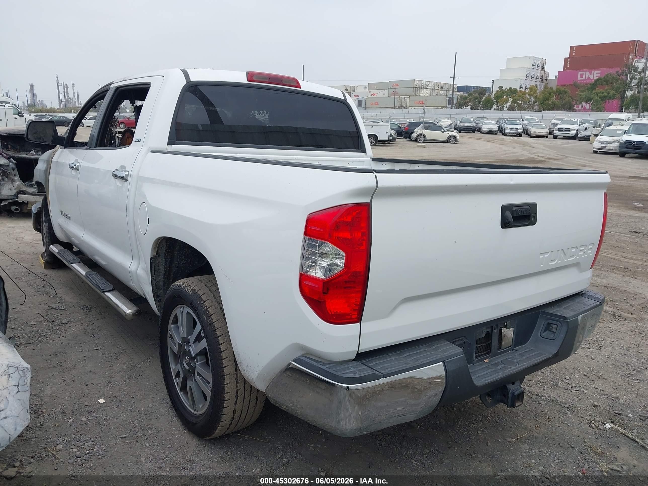 2015 Toyota Tundra Sr5 4.6l V8 White vin: 5TFEM5F12FX093501