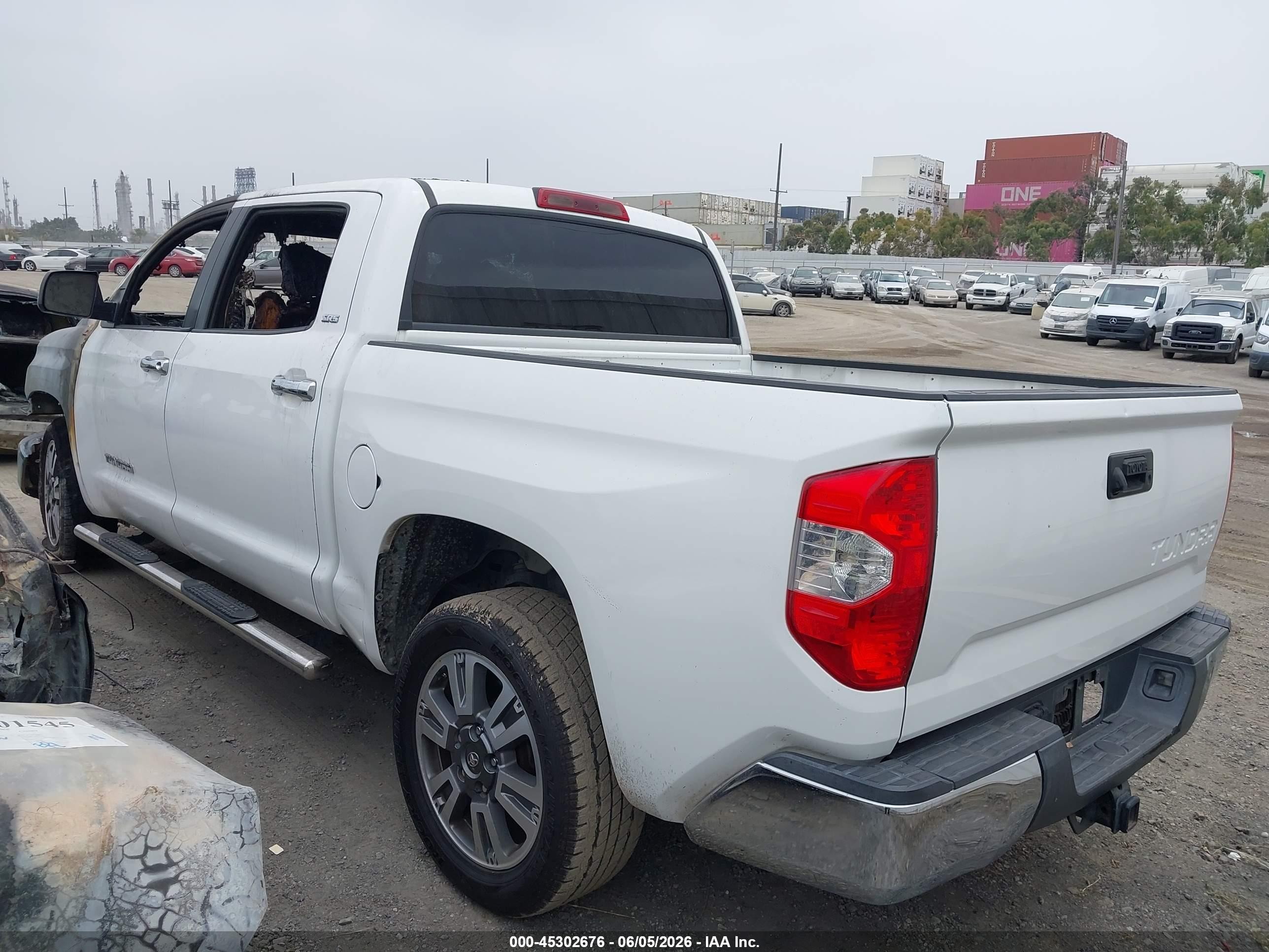 2015 Toyota Tundra Sr5 4.6l V8 White vin: 5TFEM5F12FX093501