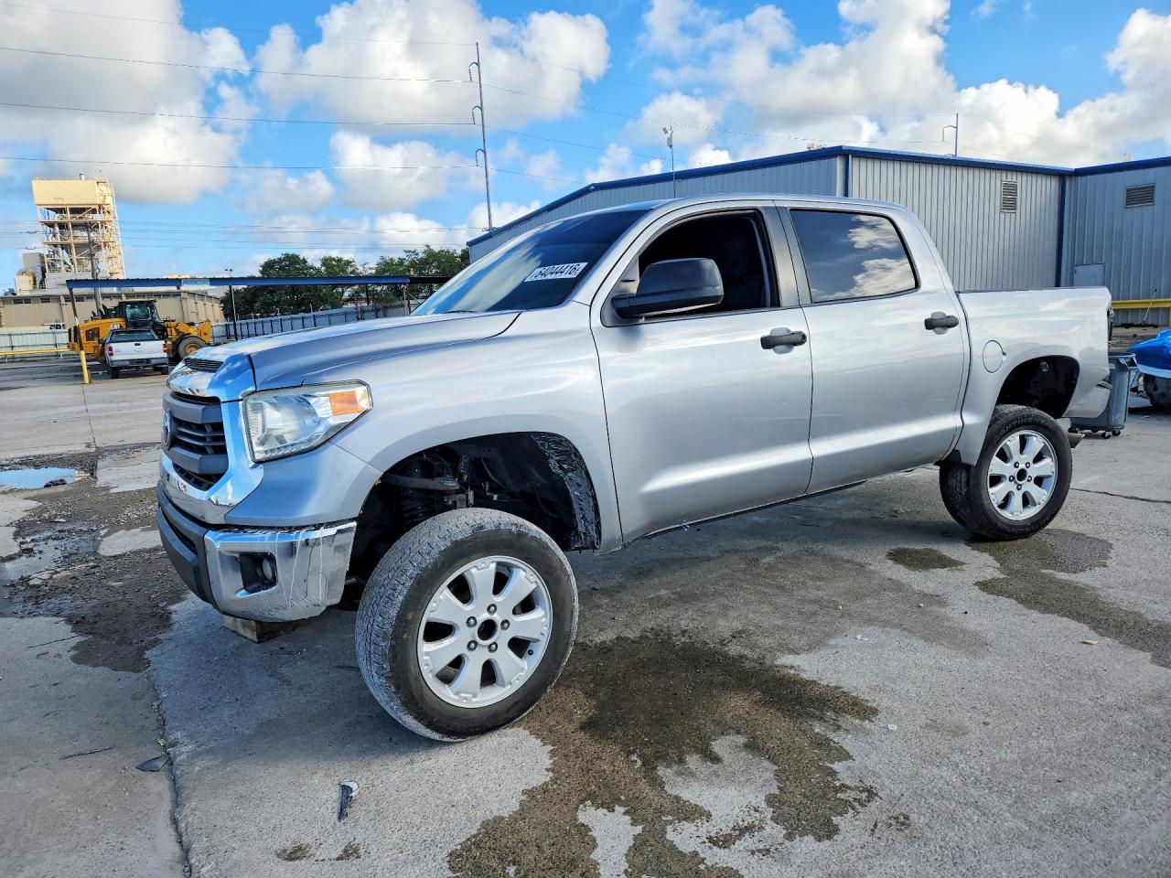 2014 Toyota Tundra Crewmax Sr5 Silver vin: 5TFEM5F13EX077628