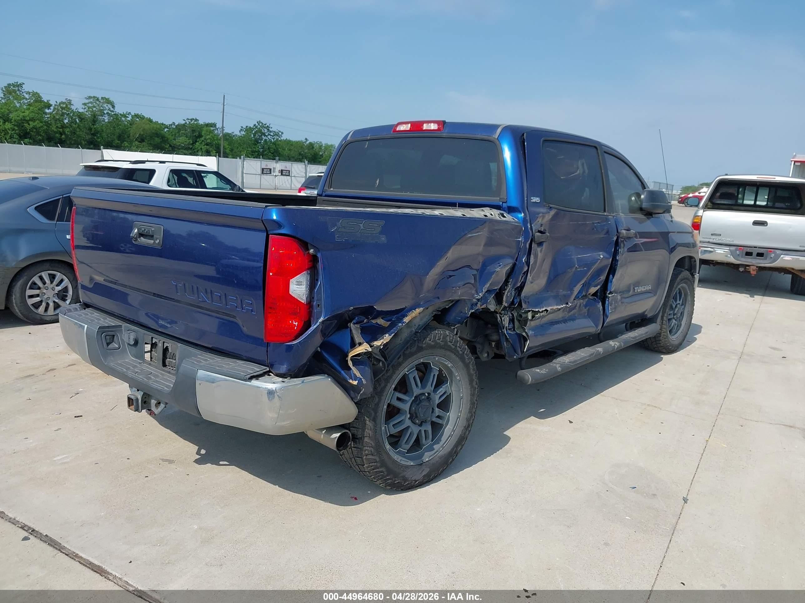 2015 Toyota Tundra Sr5 4.6l V8 Синий vin: 5TFEM5F13FX085746