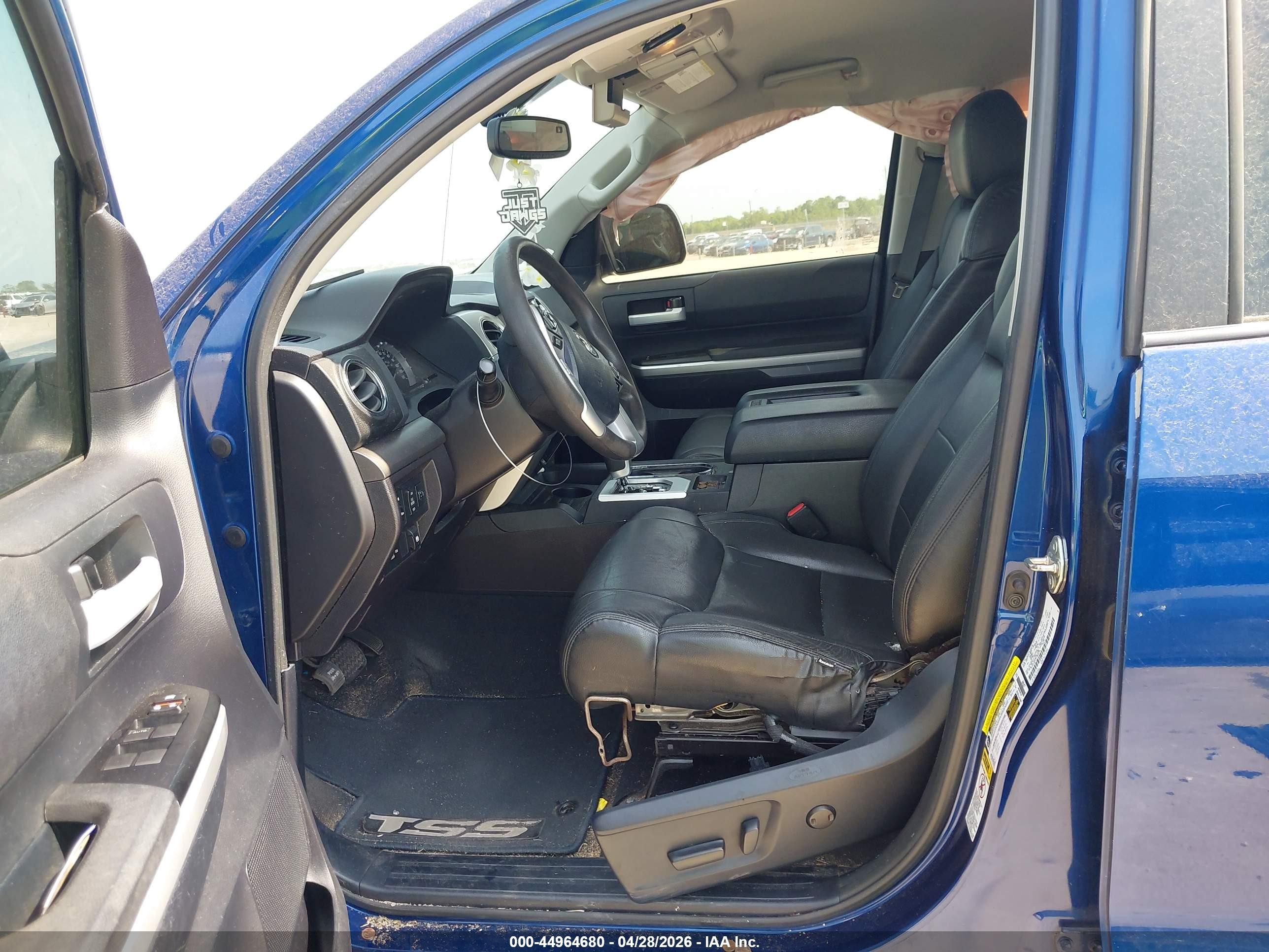 2015 Toyota Tundra Sr5 4.6l V8 Синий vin: 5TFEM5F13FX085746