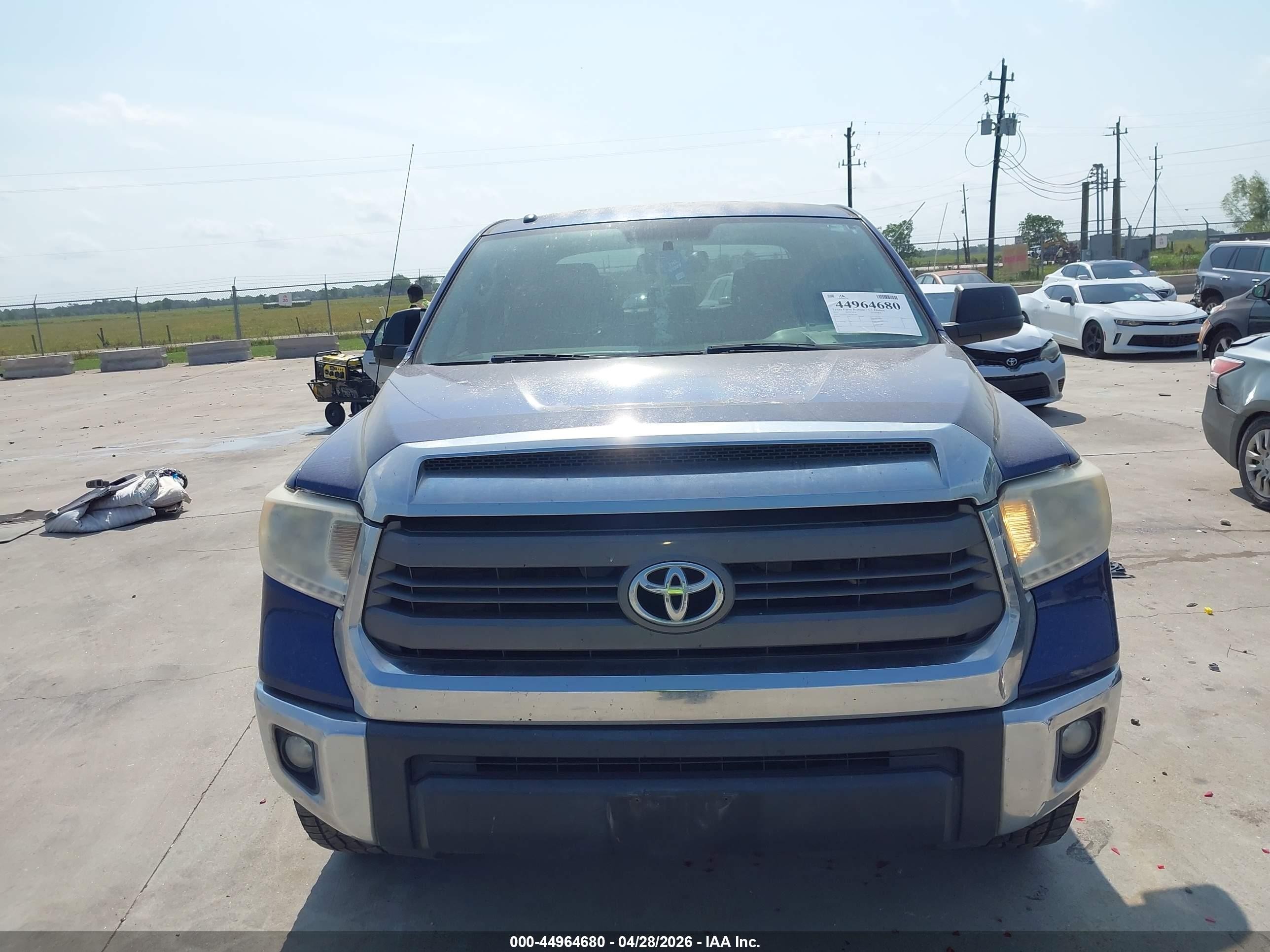 2015 Toyota Tundra Sr5 4.6l V8 Синий vin: 5TFEM5F13FX085746